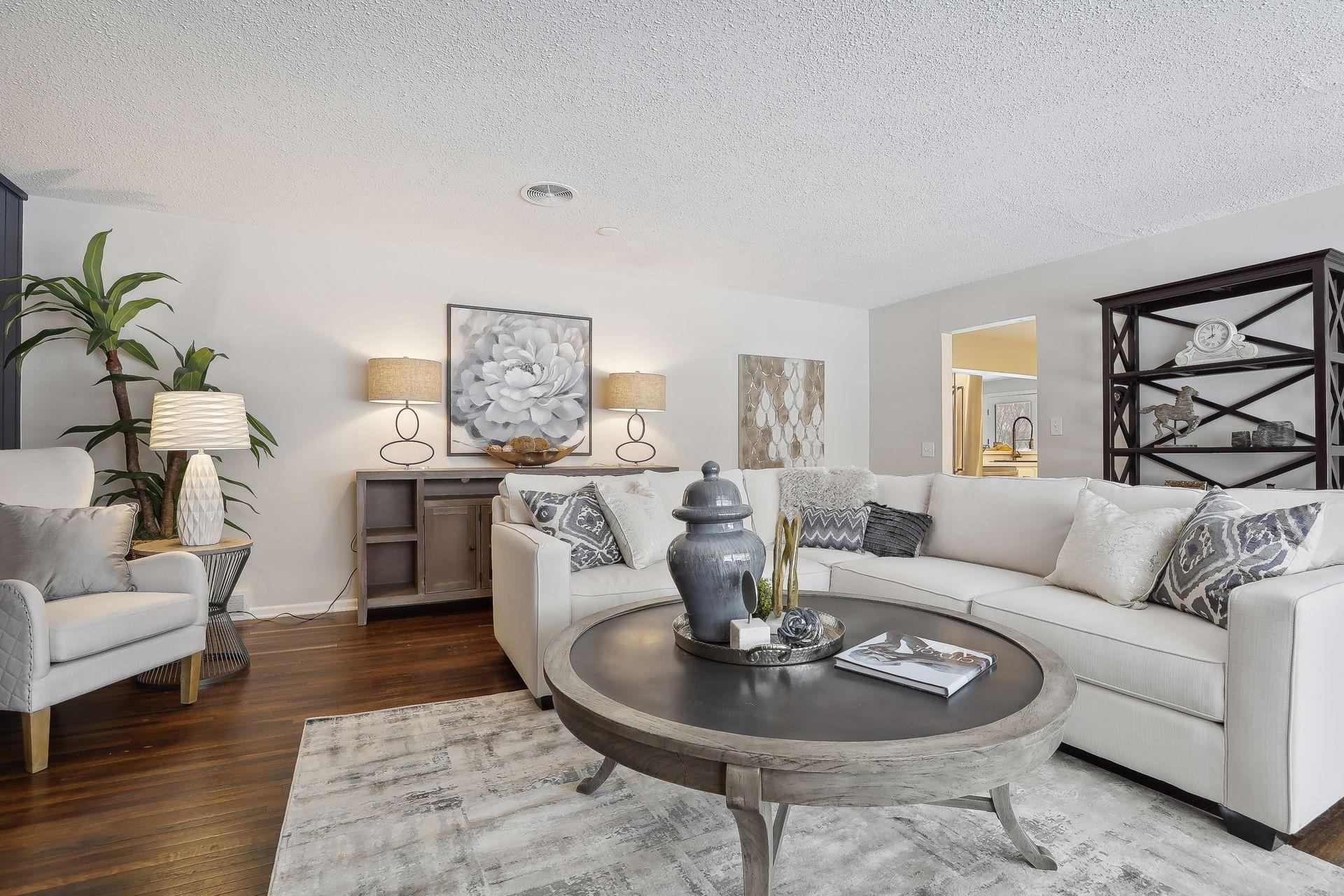 1118 Saint Paul Avenue