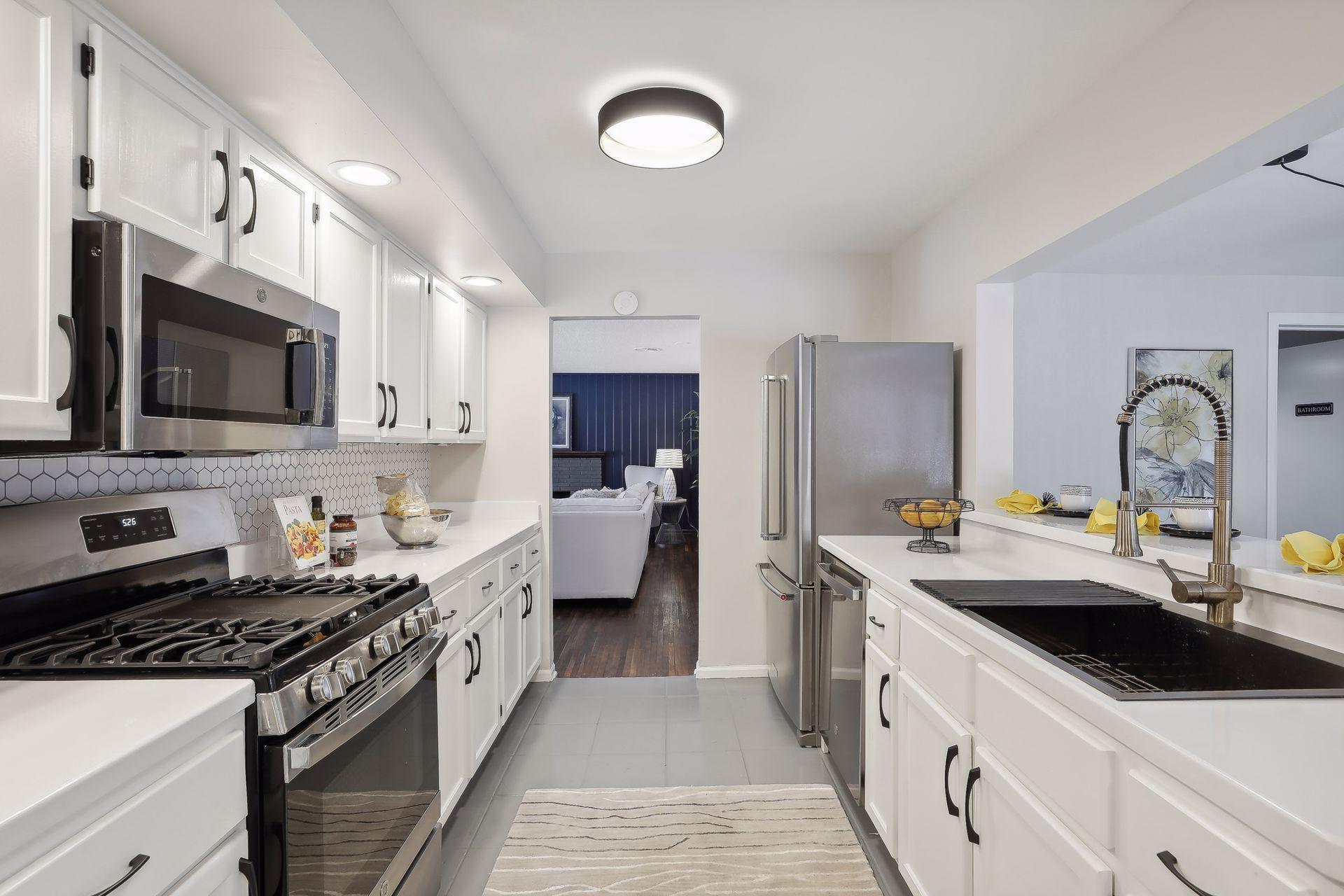 1118 Saint Paul Avenue