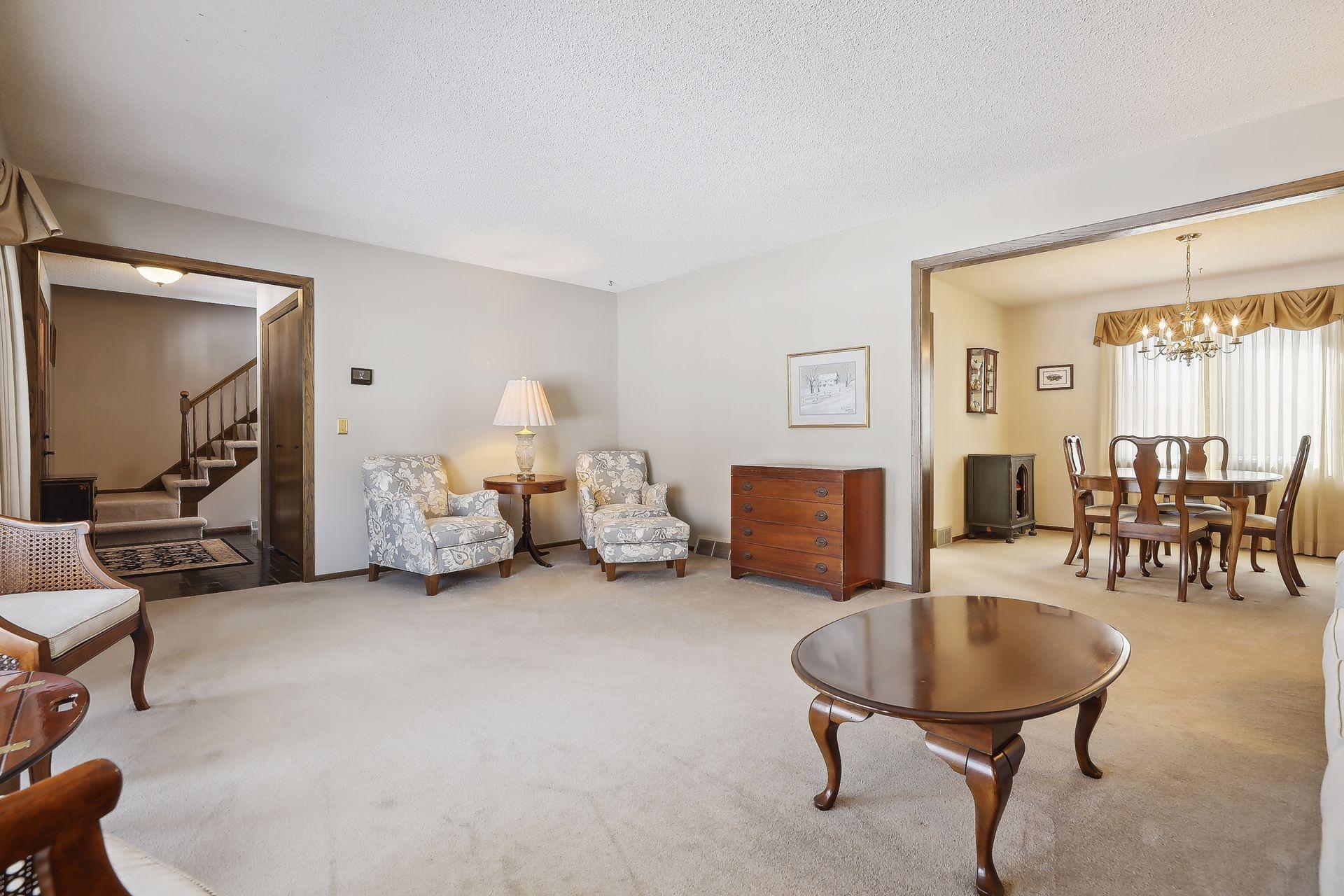 2005 Fountain Lane N