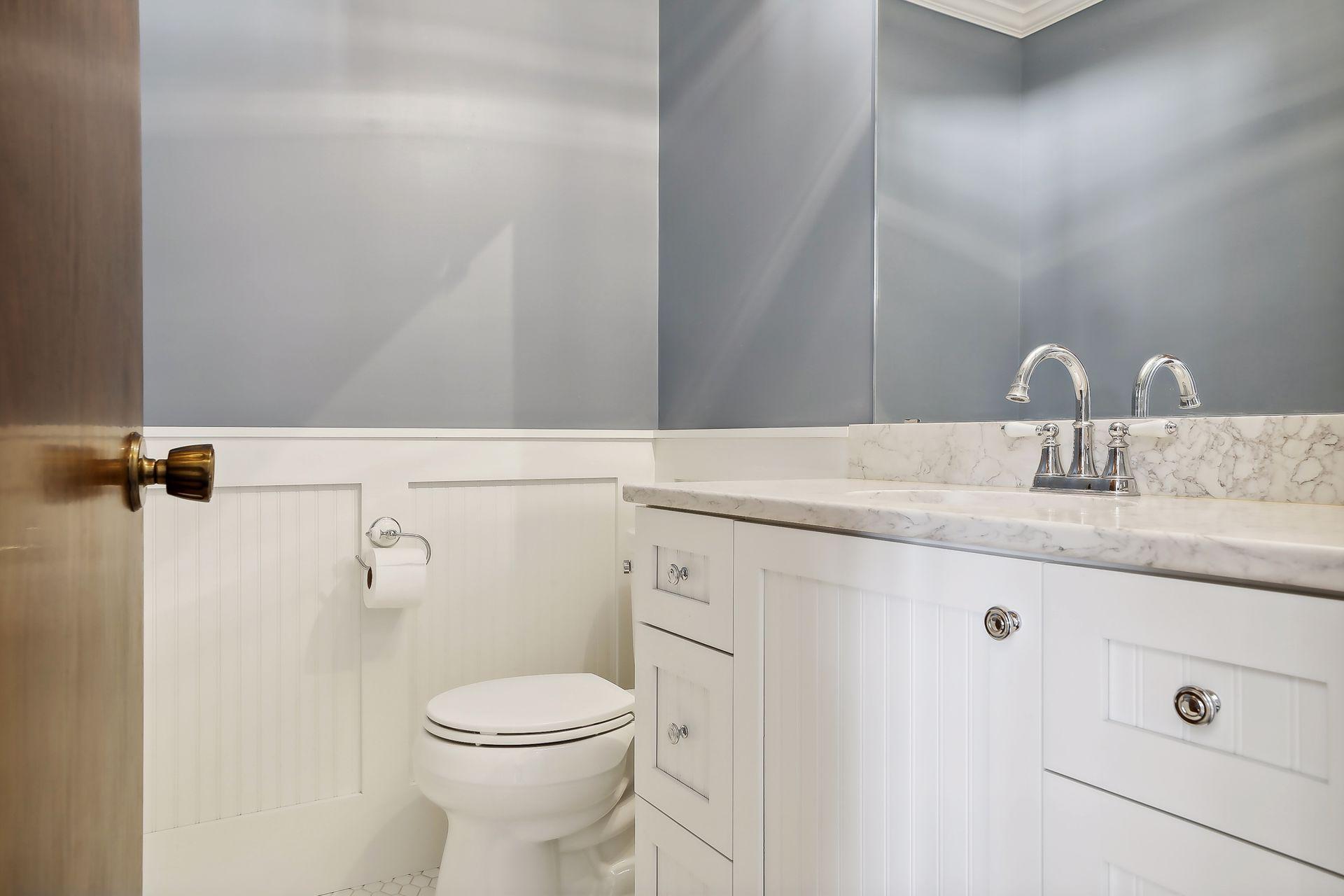 2005 Fountain Lane N