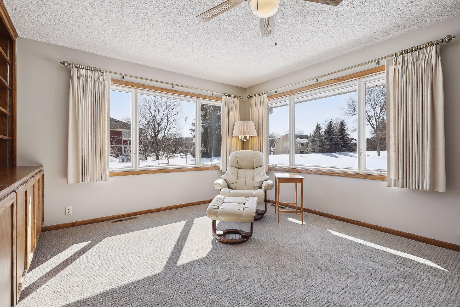 2005 Fountain Lane N