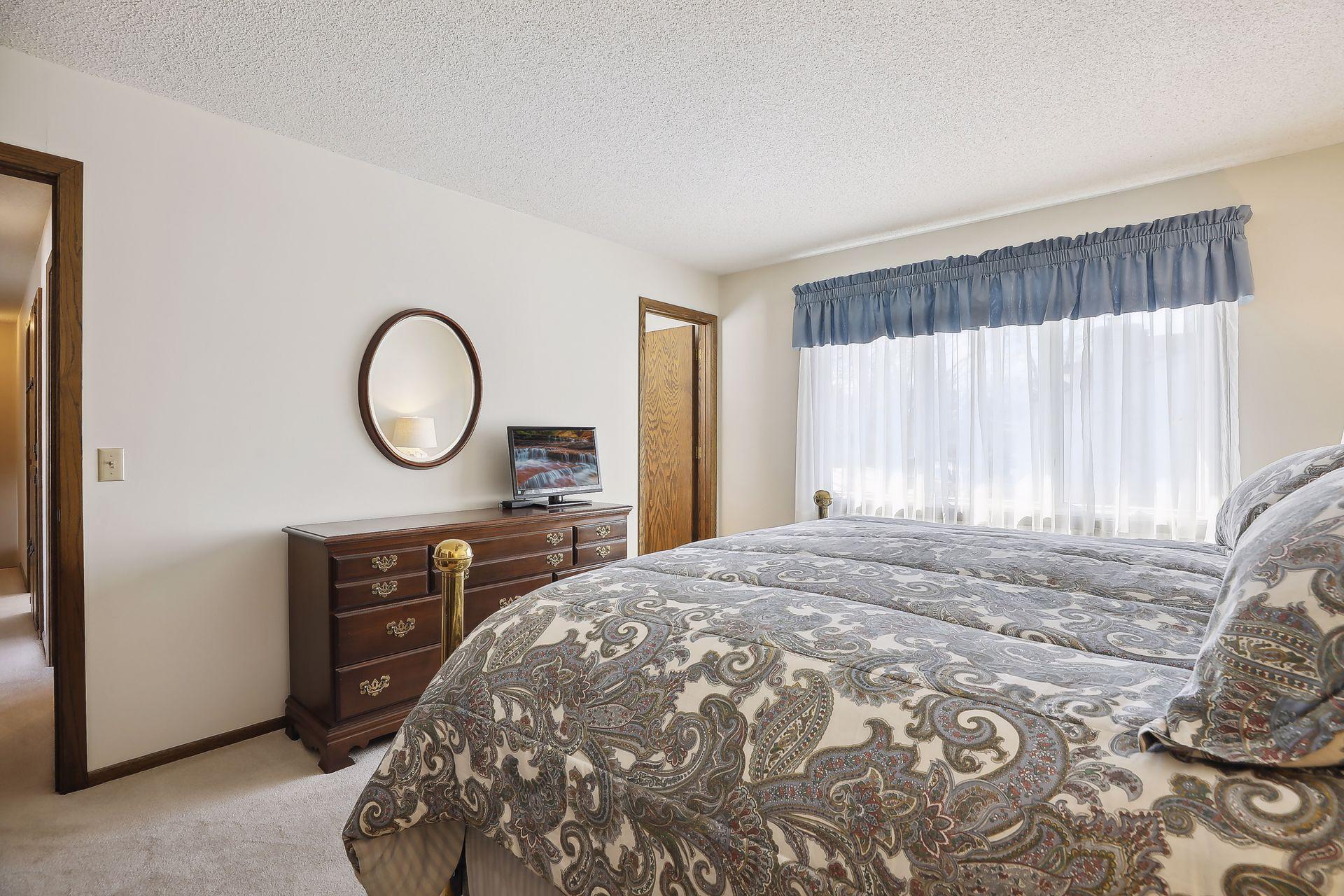 2005 Fountain Lane N