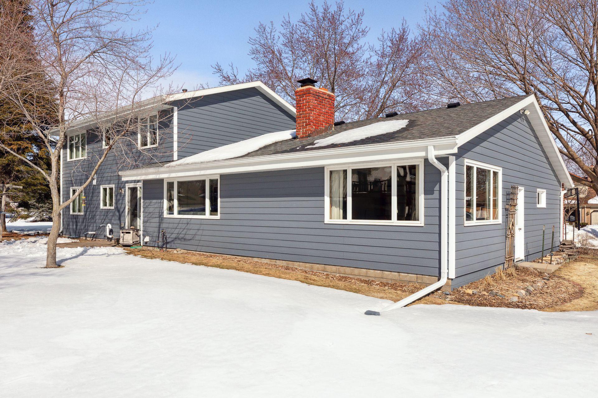 2005 Fountain Lane N