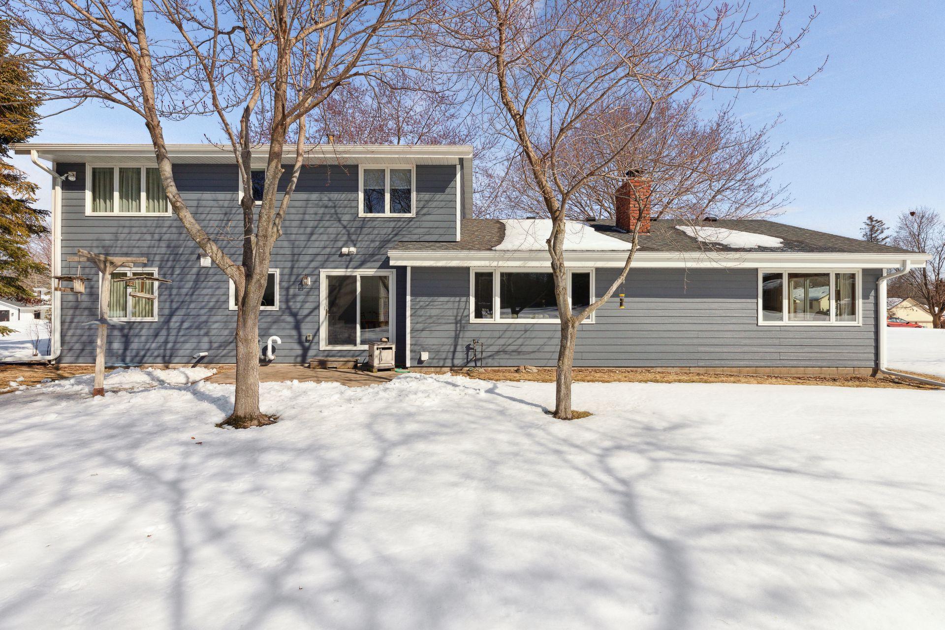 2005 Fountain Lane N