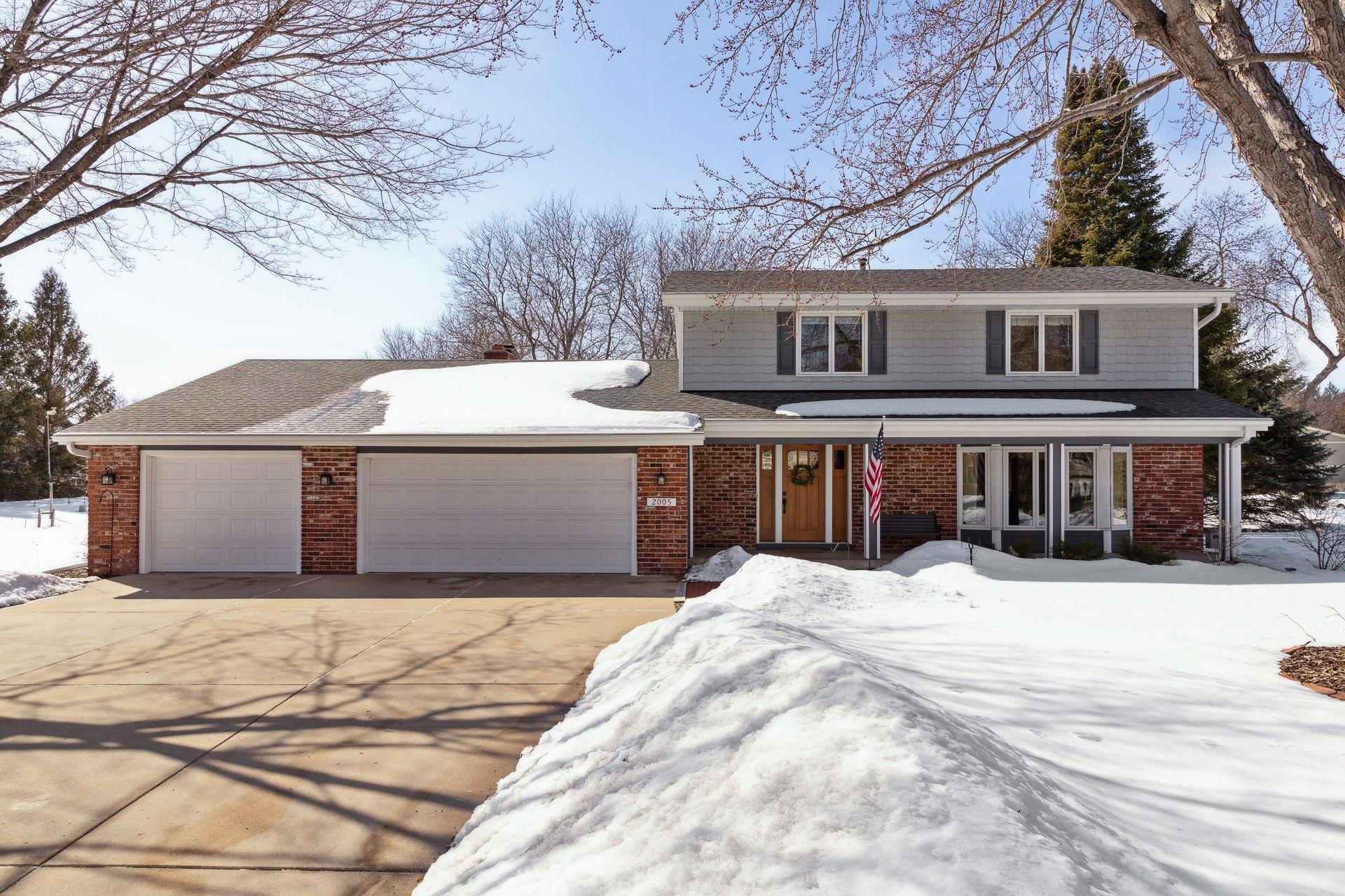 2005 Fountain Lane N