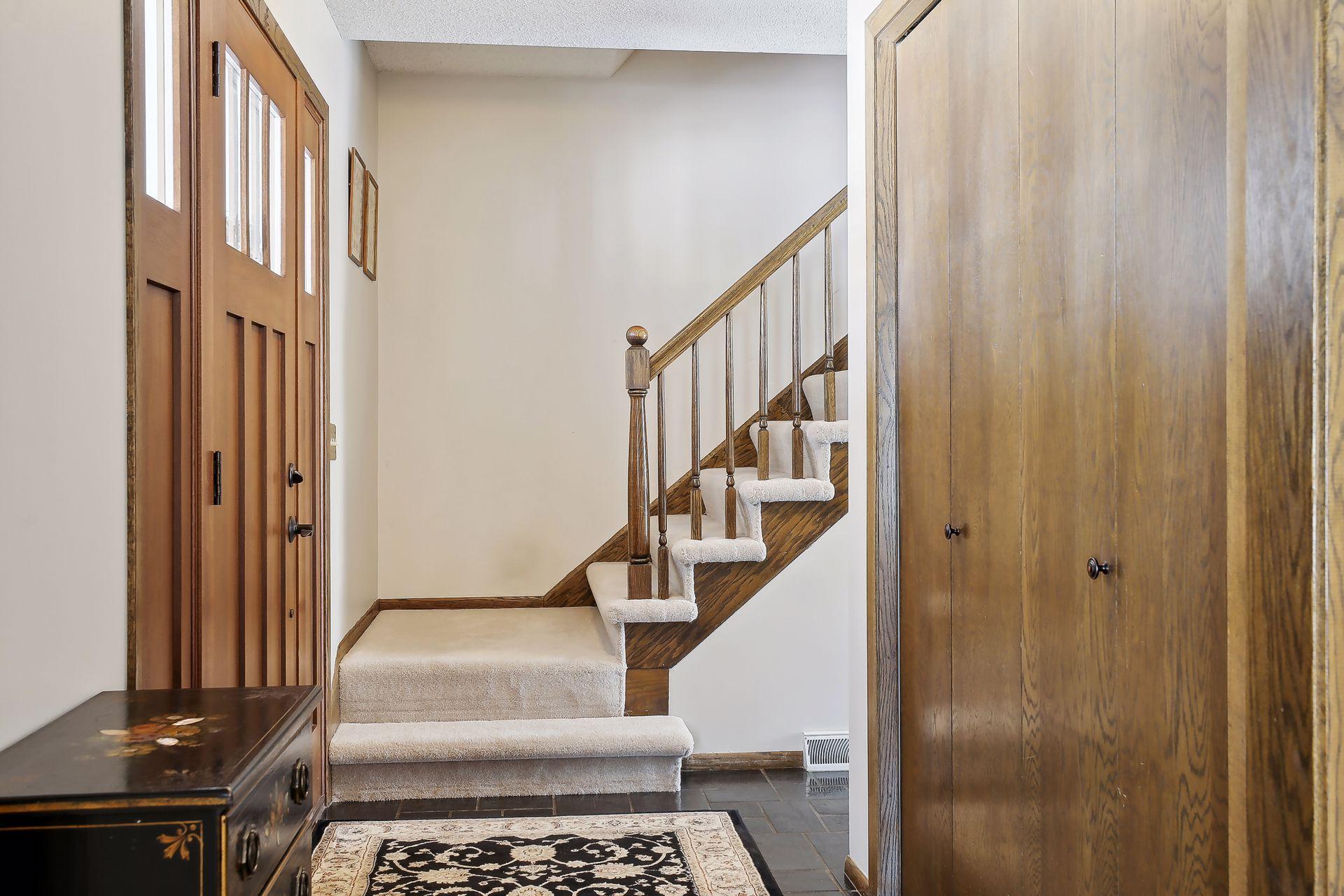 2005 Fountain Lane N