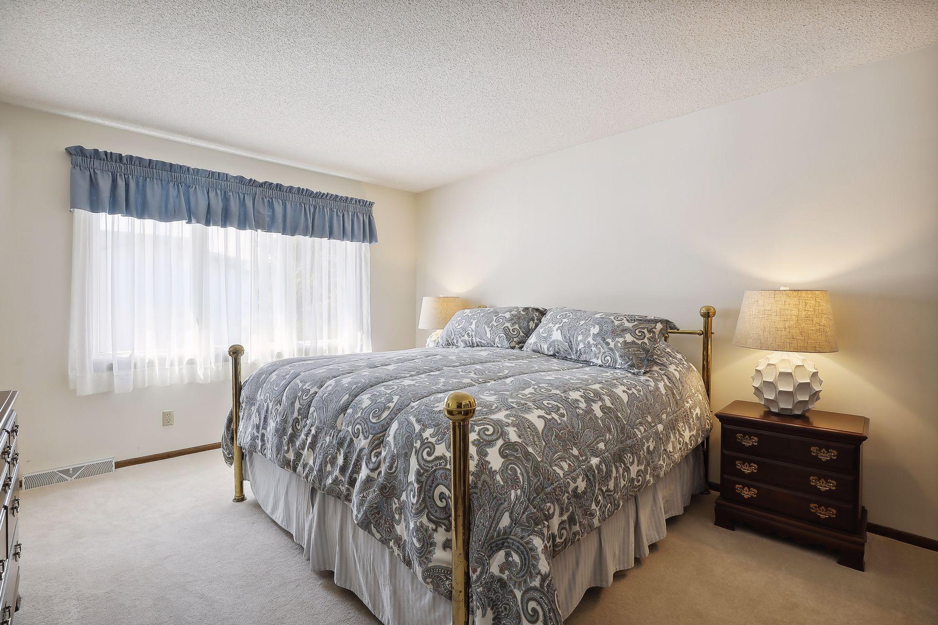 2005 Fountain Lane N