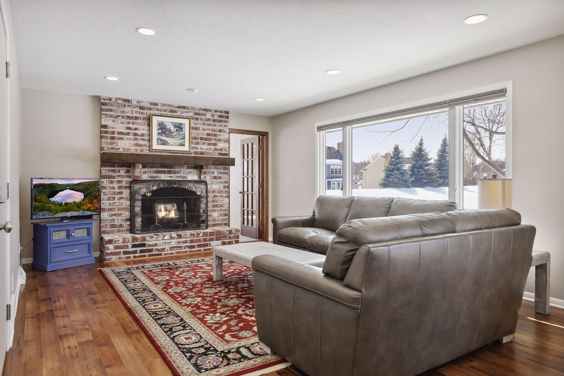 2005 Fountain Lane N