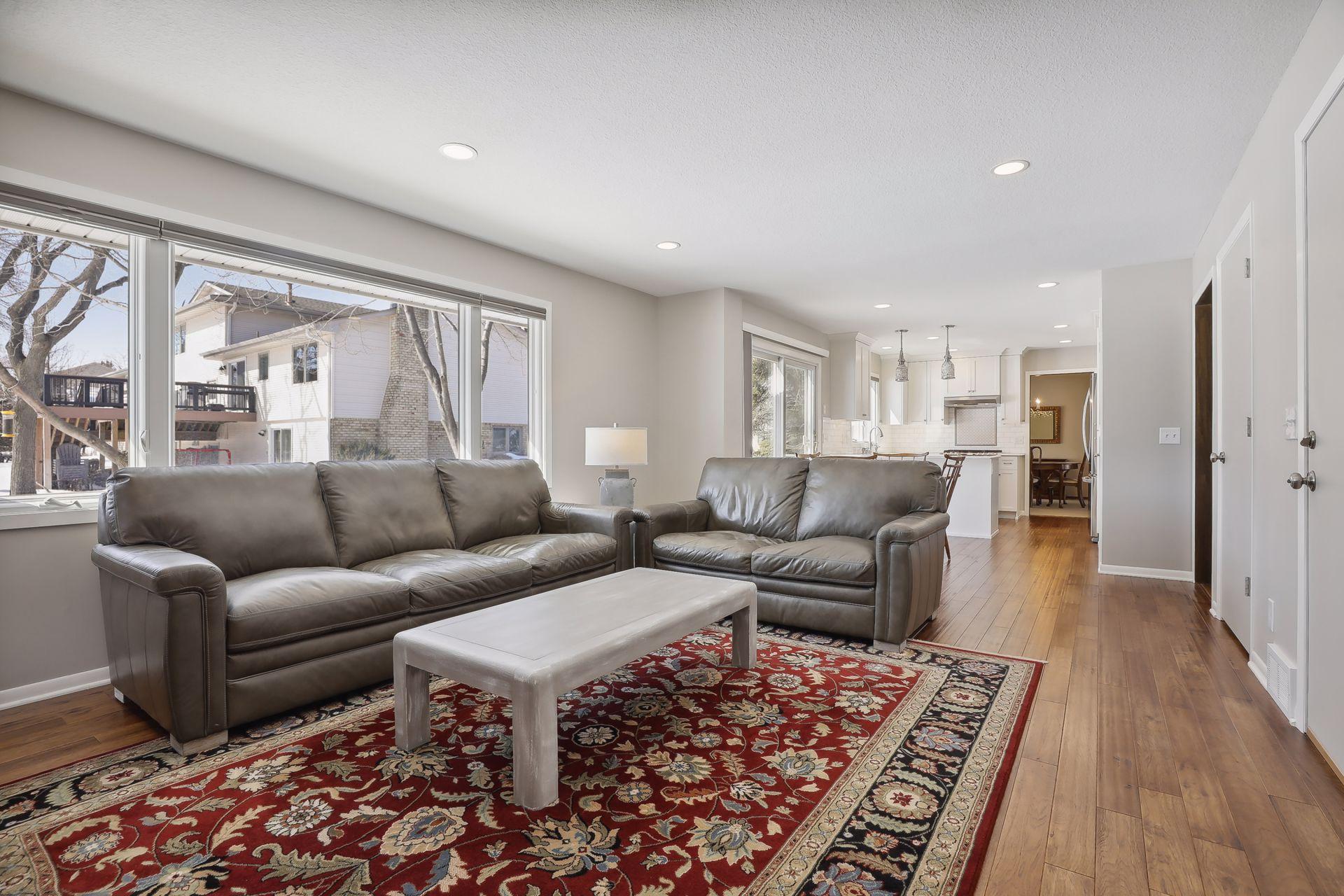 2005 Fountain Lane N