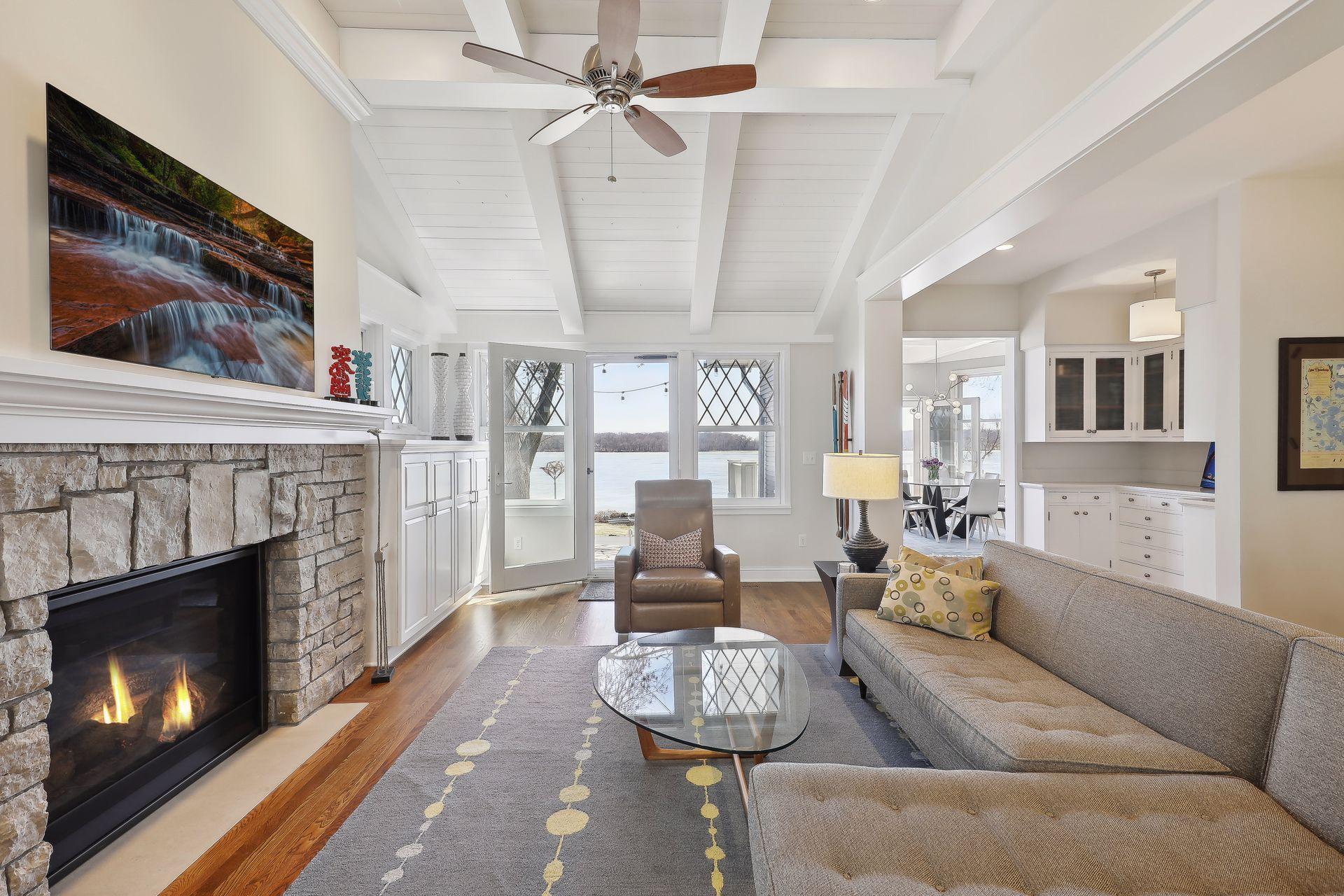 2462 Lafayette Road