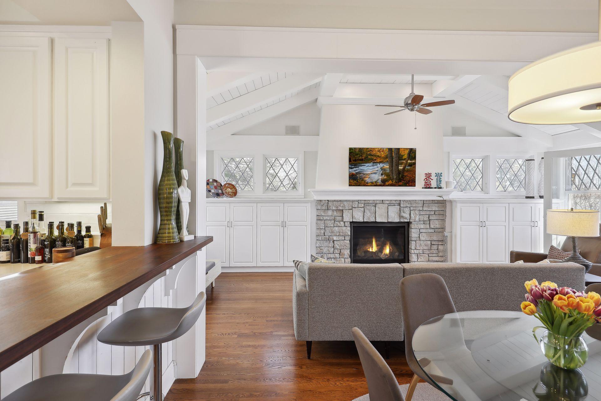 2462 Lafayette Road