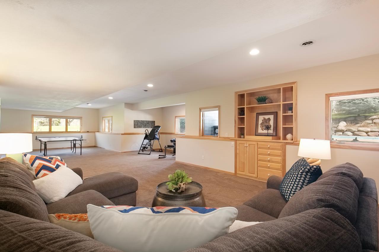 2780 Countryside Drive W