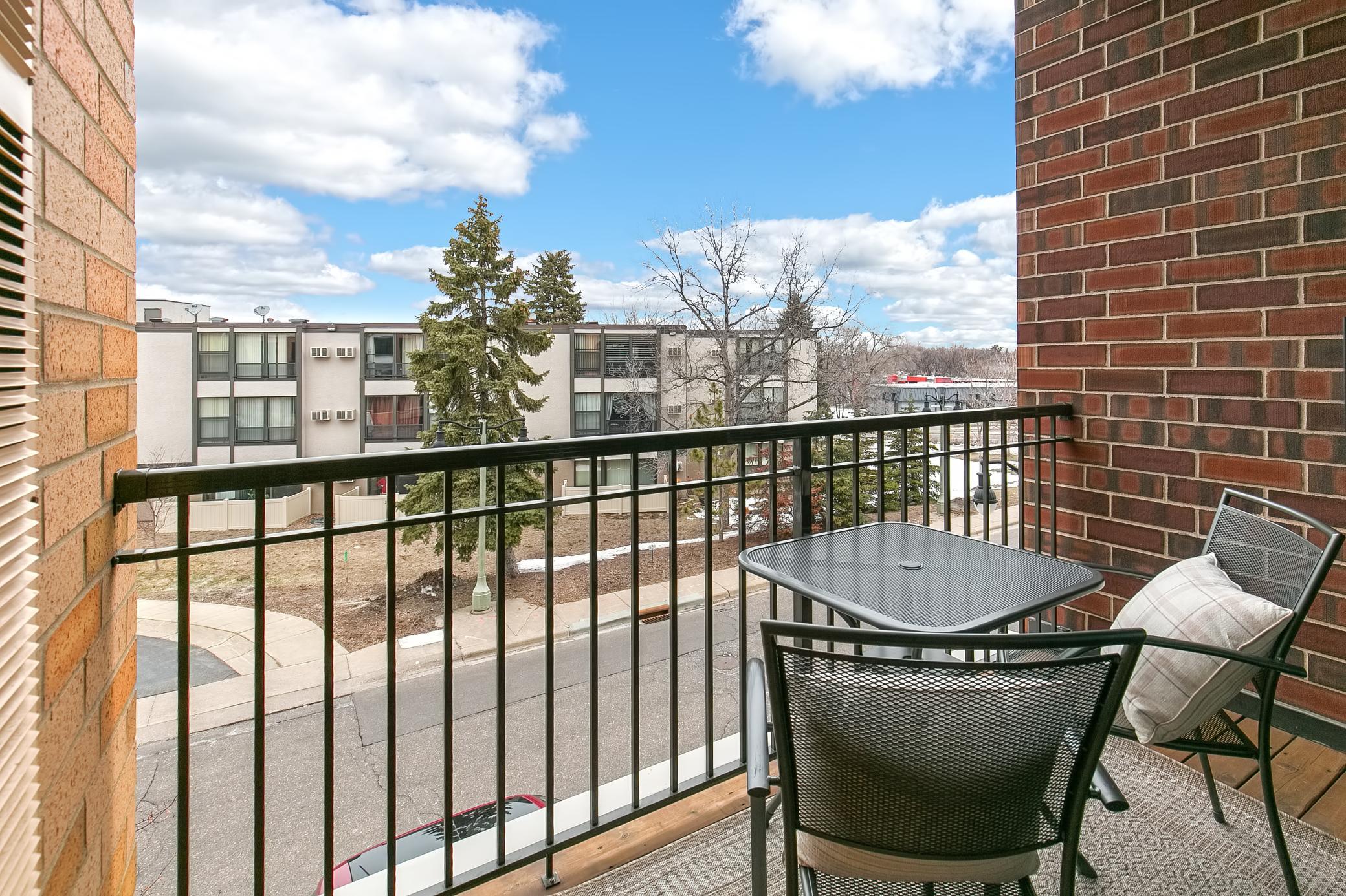 4525 Park Commons Drive Unit: 200