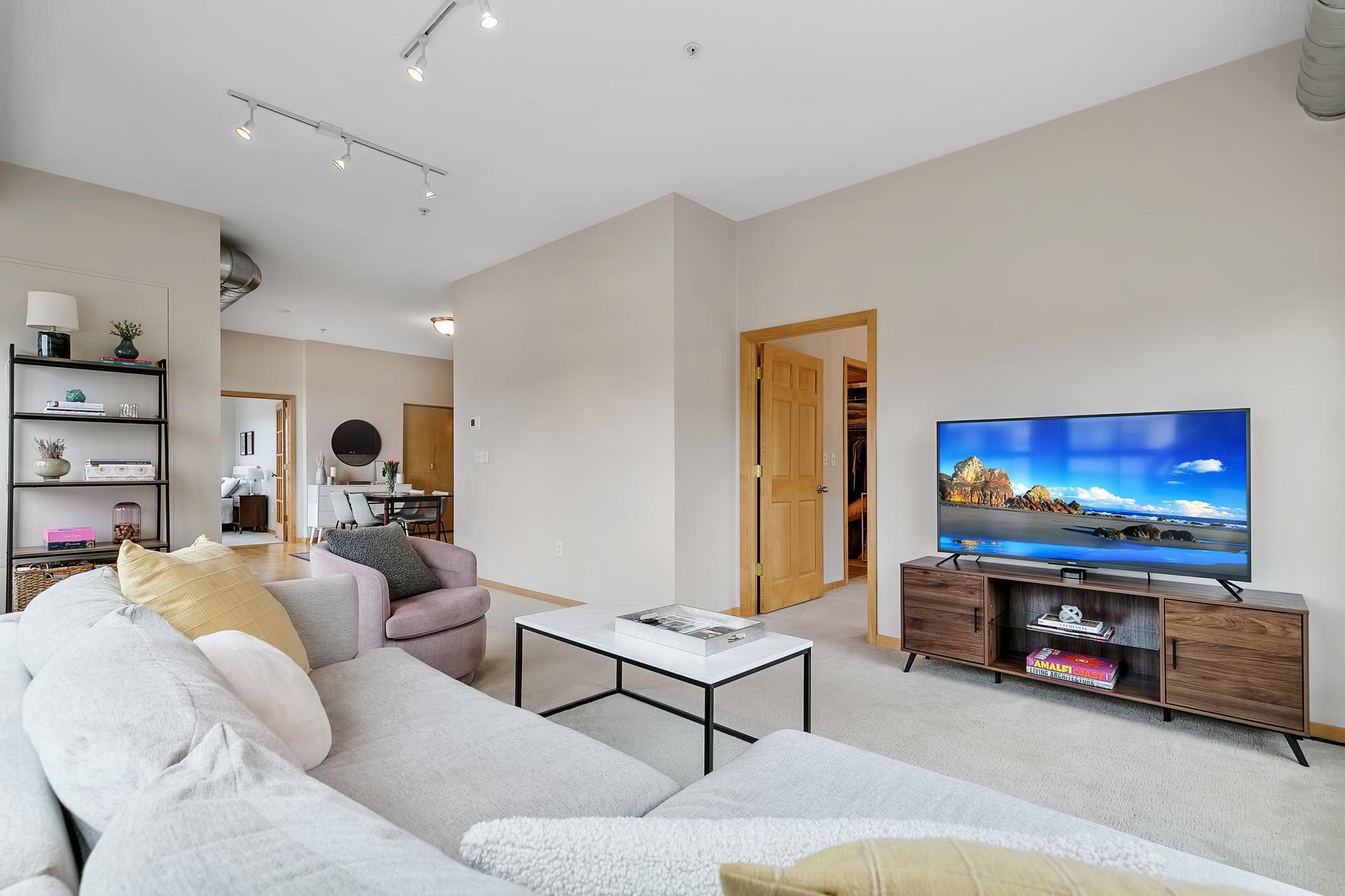 4525 Park Commons Drive Unit: 200
