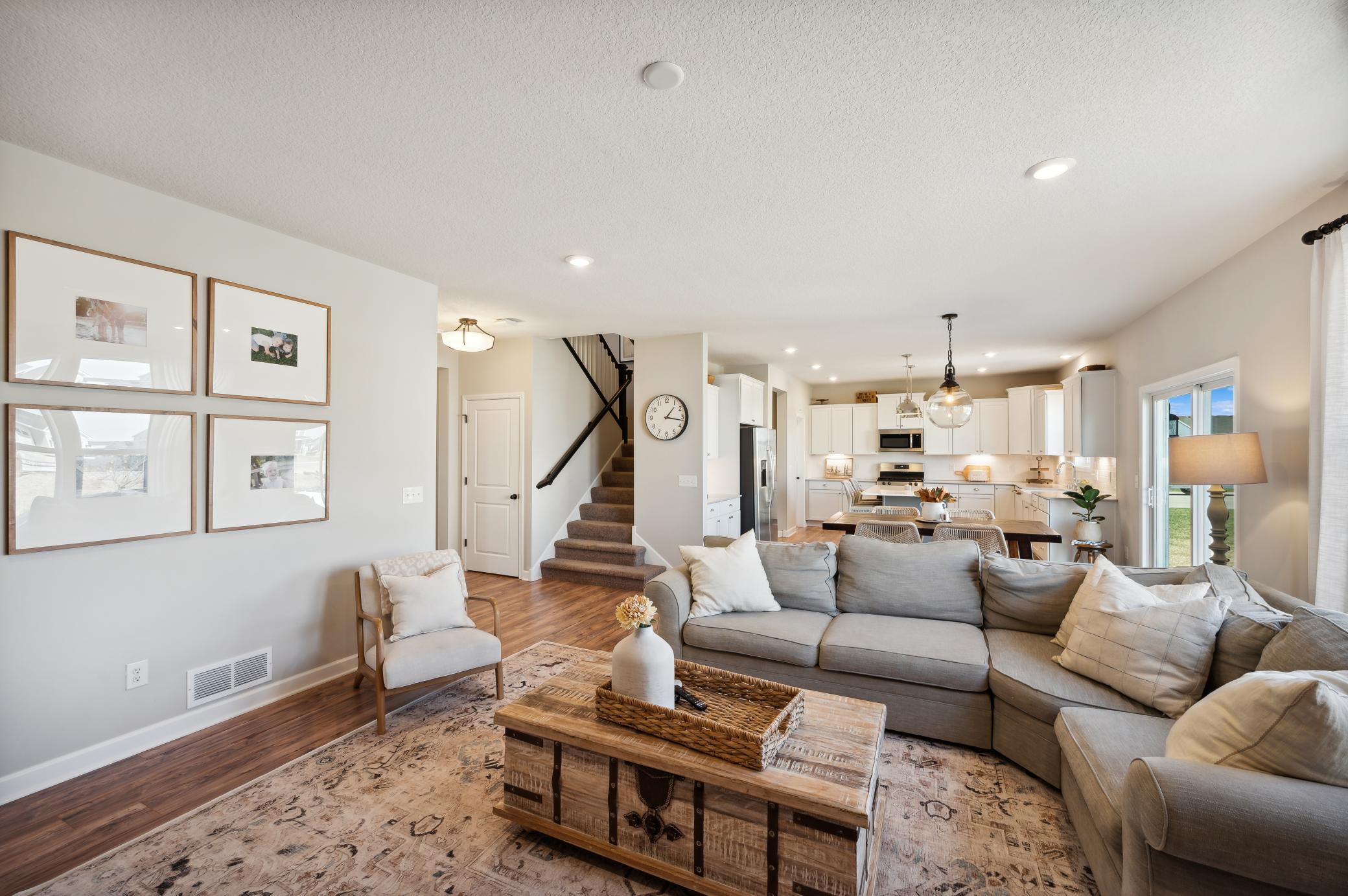 364 Franklin Avenue W