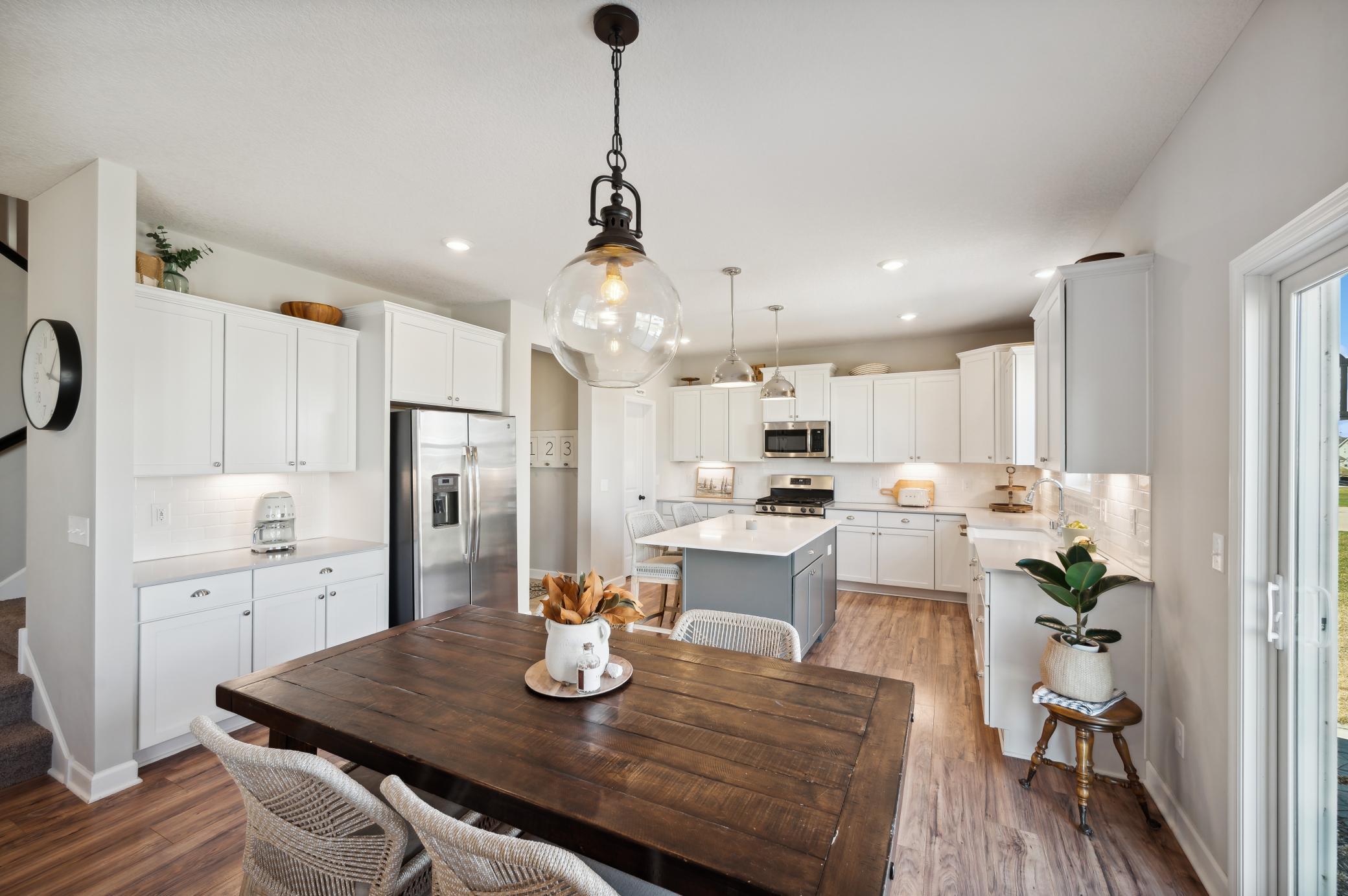364 Franklin Avenue W