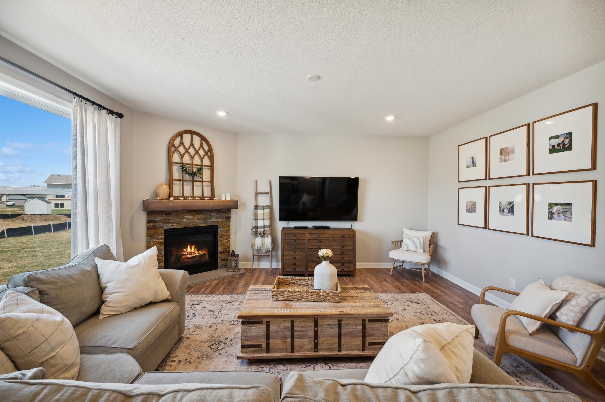 364 Franklin Avenue W