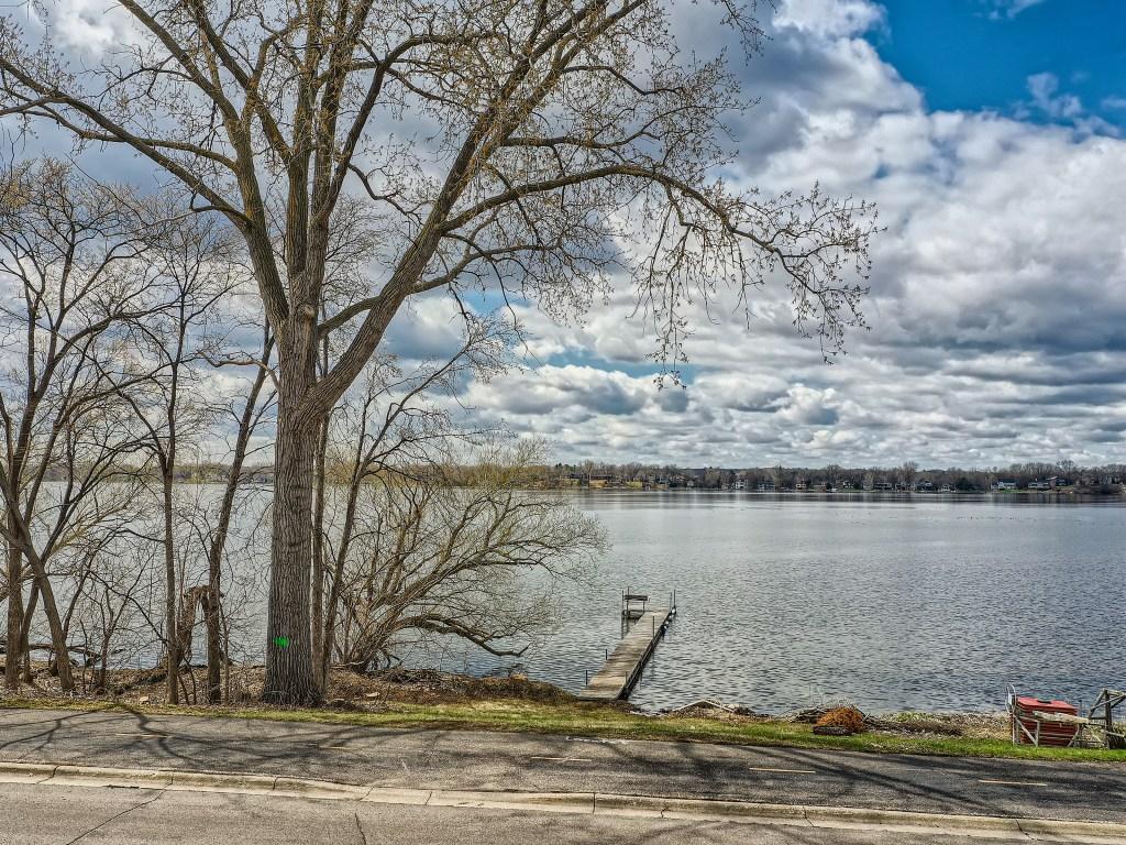 2600 E Medicine Lake Boulevard