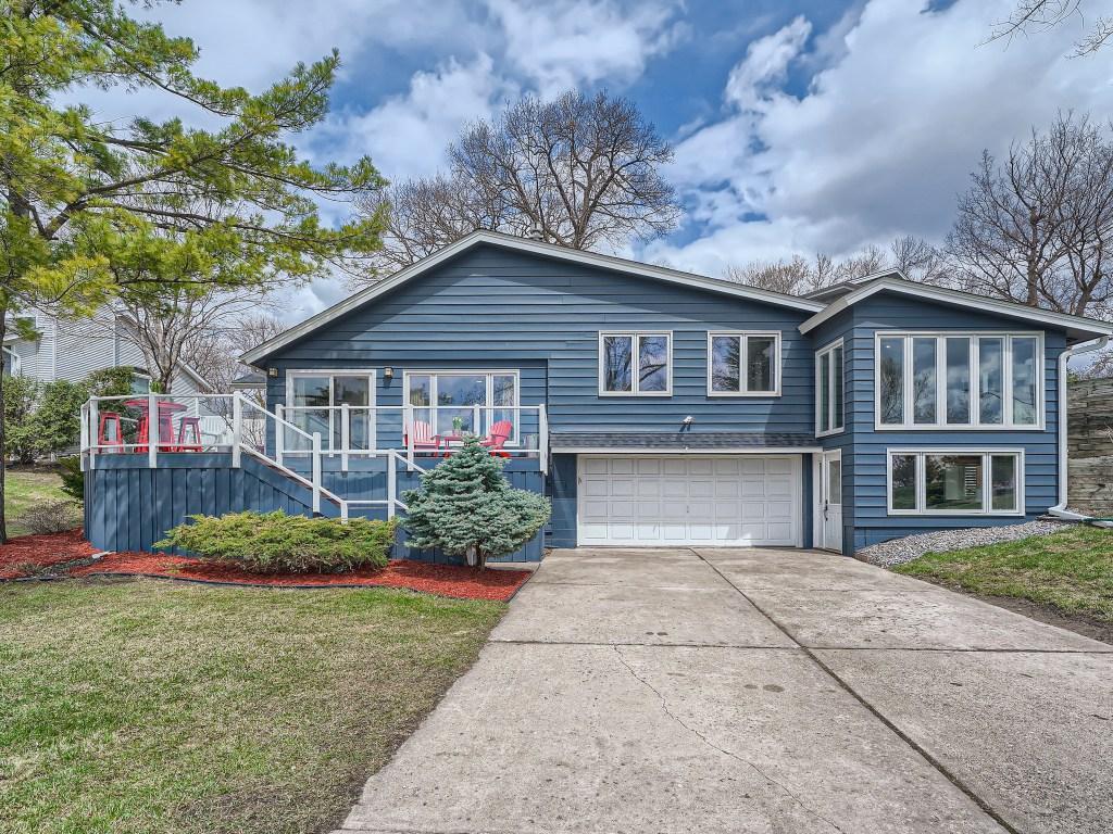 2600 E Medicine Lake Boulevard