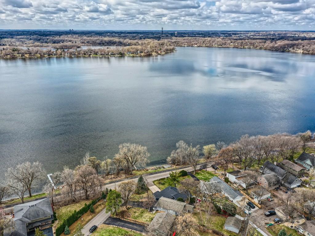 2600 E Medicine Lake Boulevard