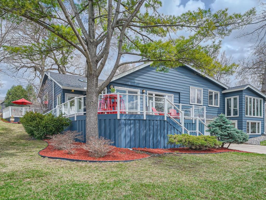 2600 E Medicine Lake Boulevard