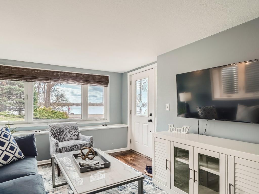 2600 E Medicine Lake Boulevard