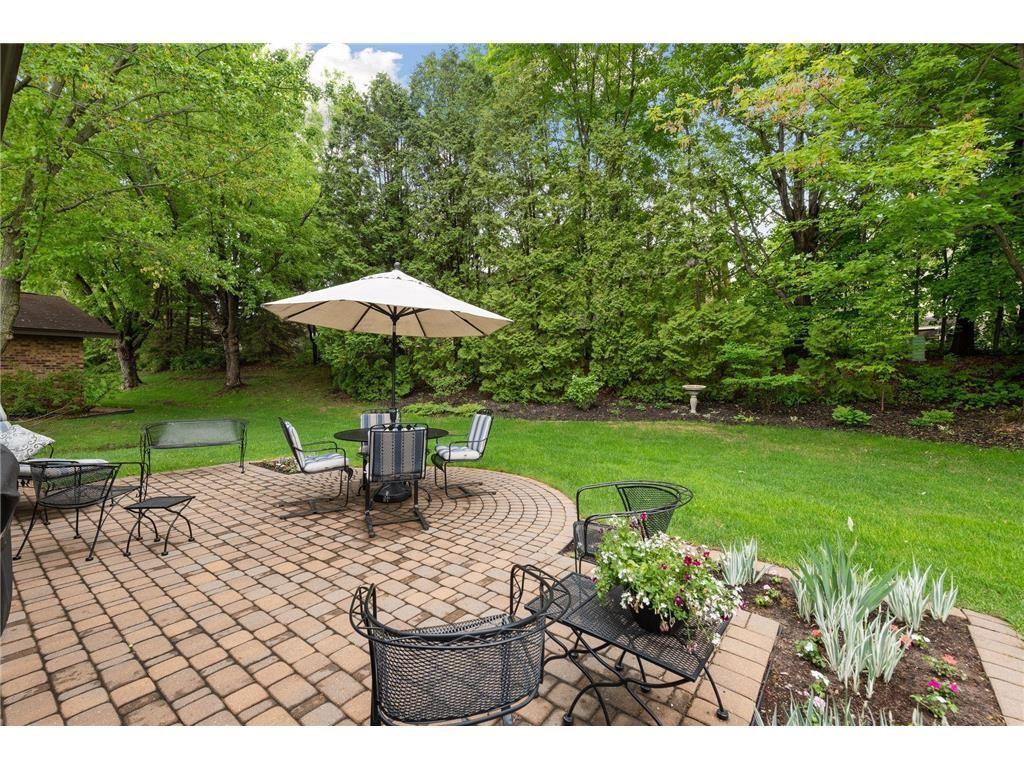 24 Jewel Lane N