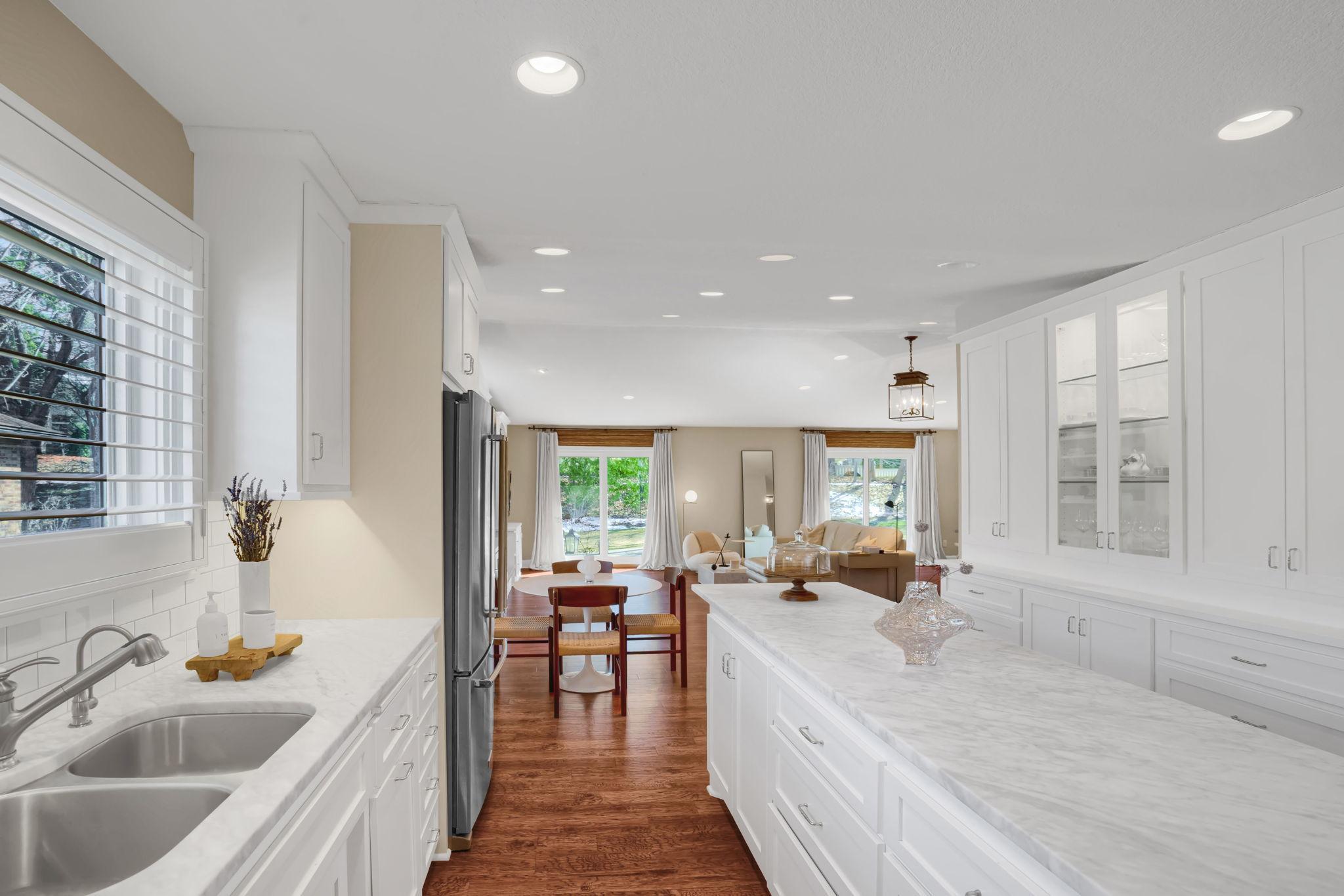 24 Jewel Lane N
