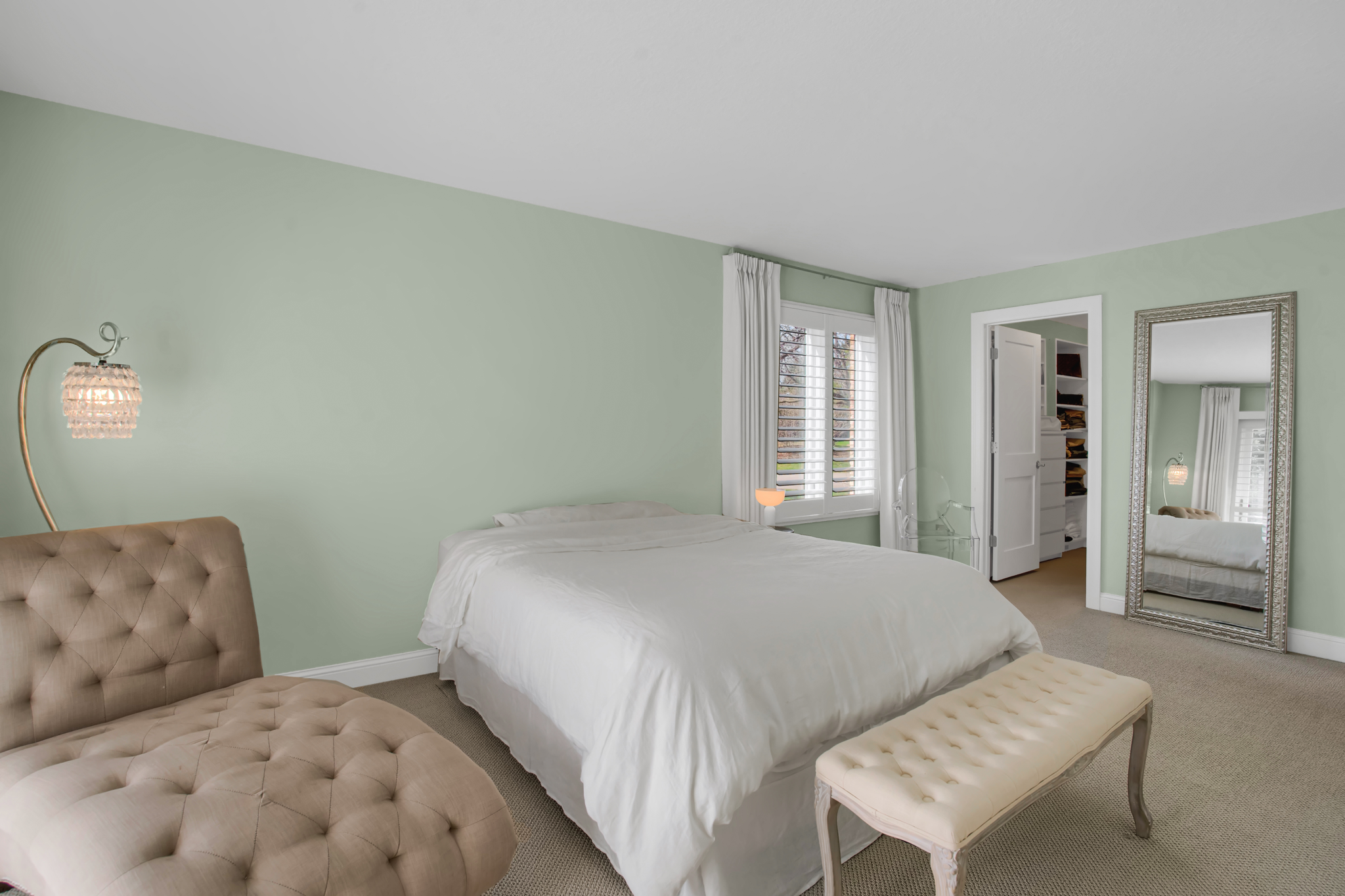 24 Jewel Lane N