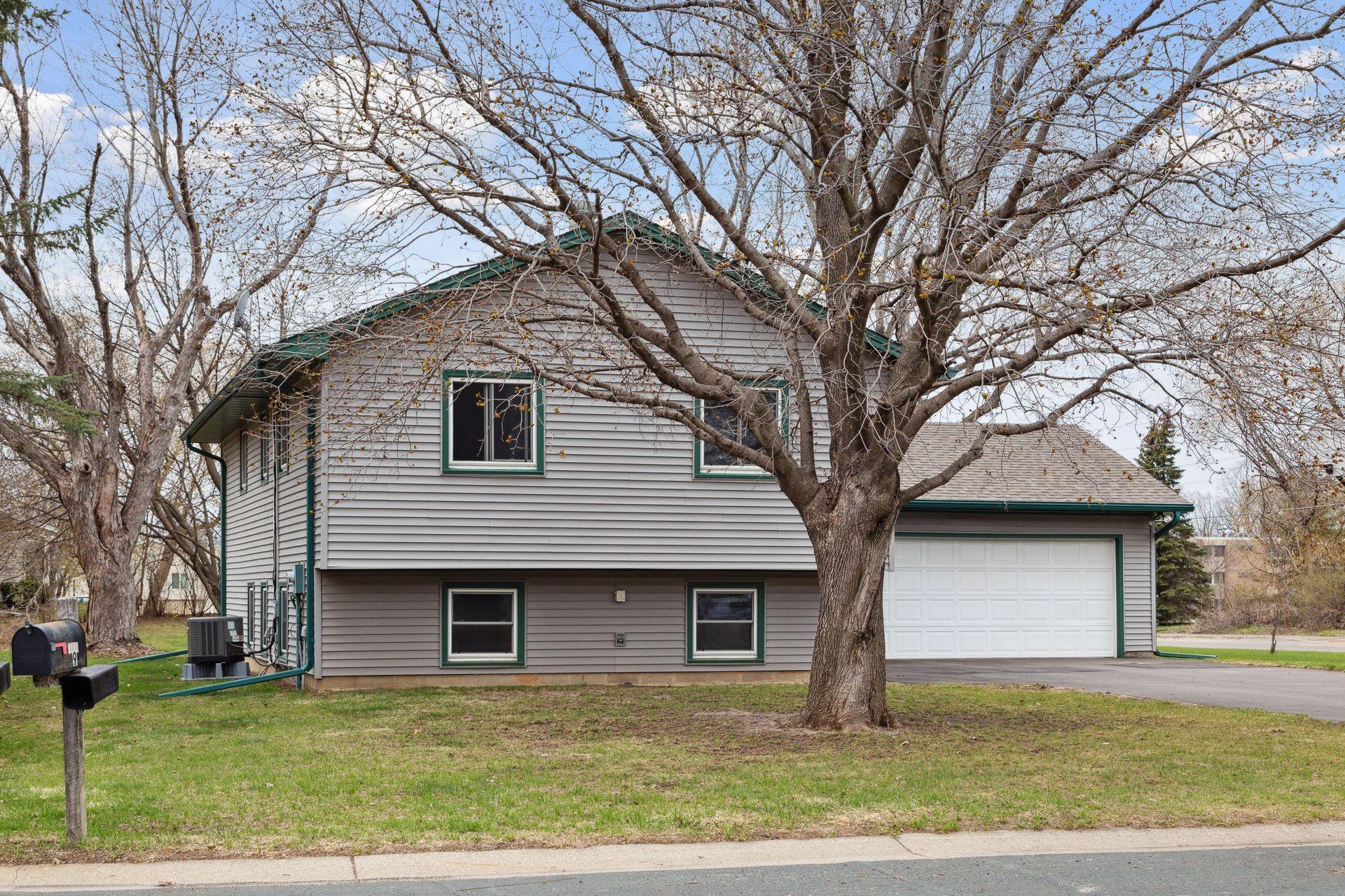 1798 Silver Bell Circle