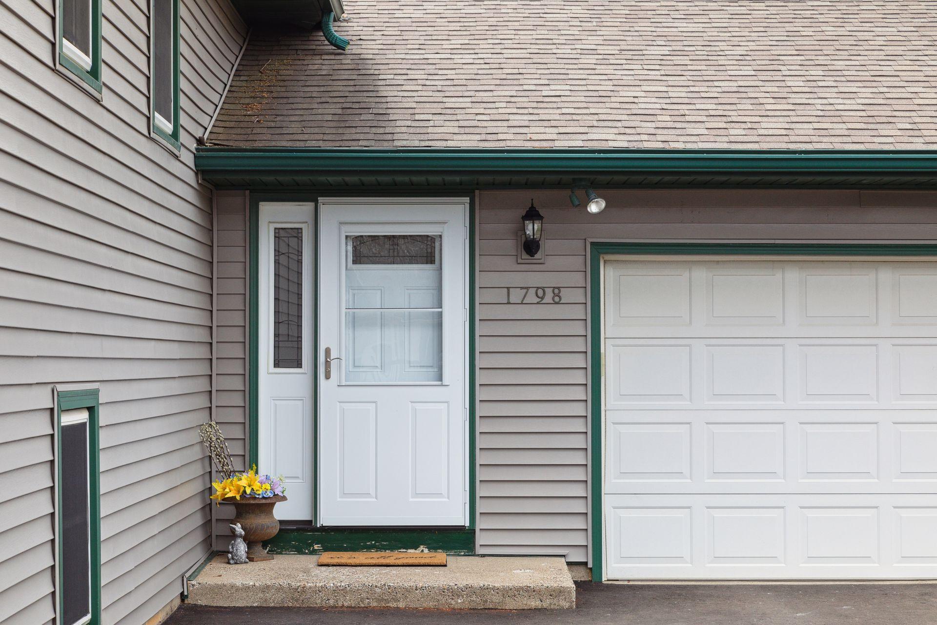 1798 Silver Bell Circle