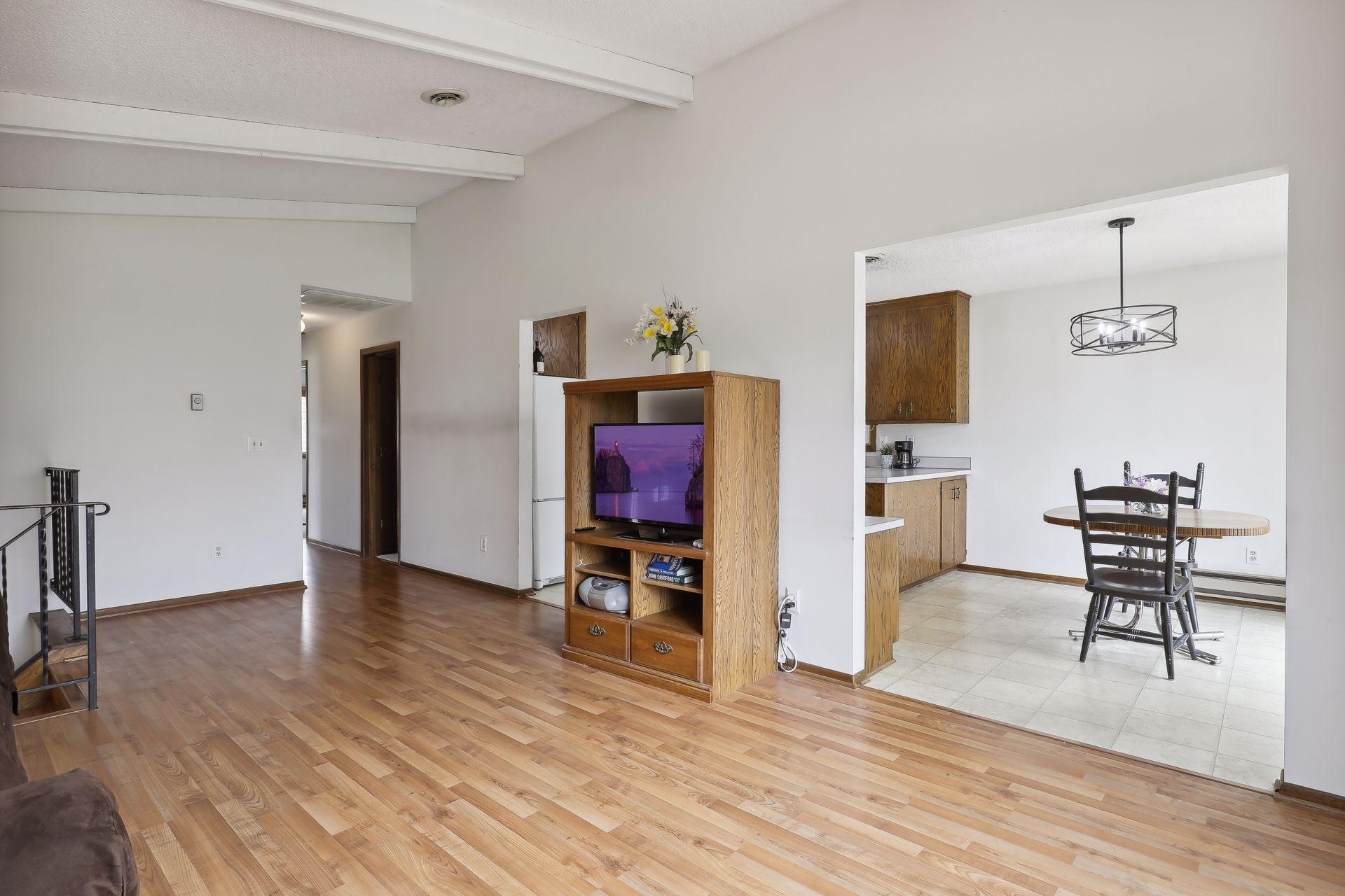 1798 Silver Bell Circle