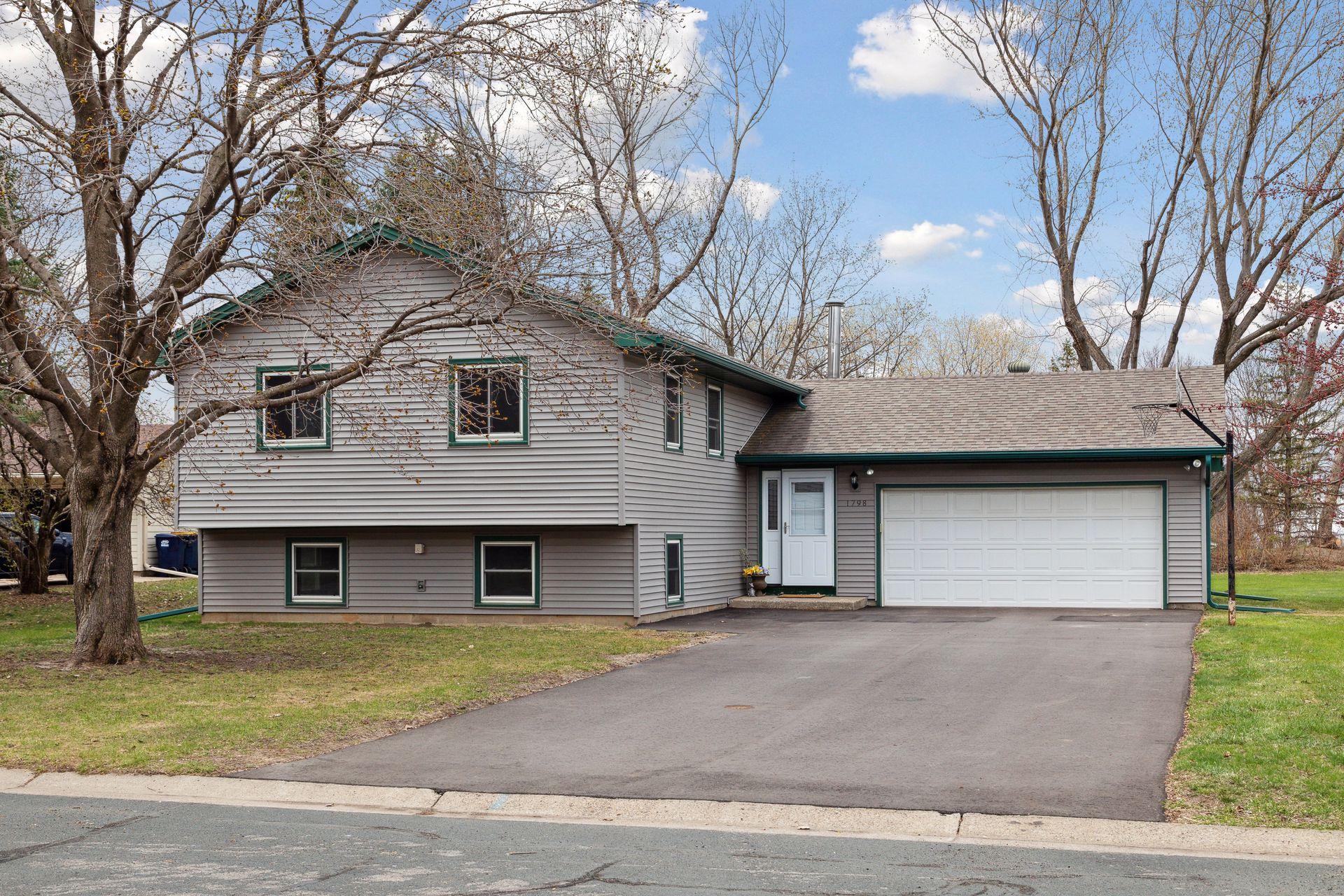 1798 Silver Bell Circle