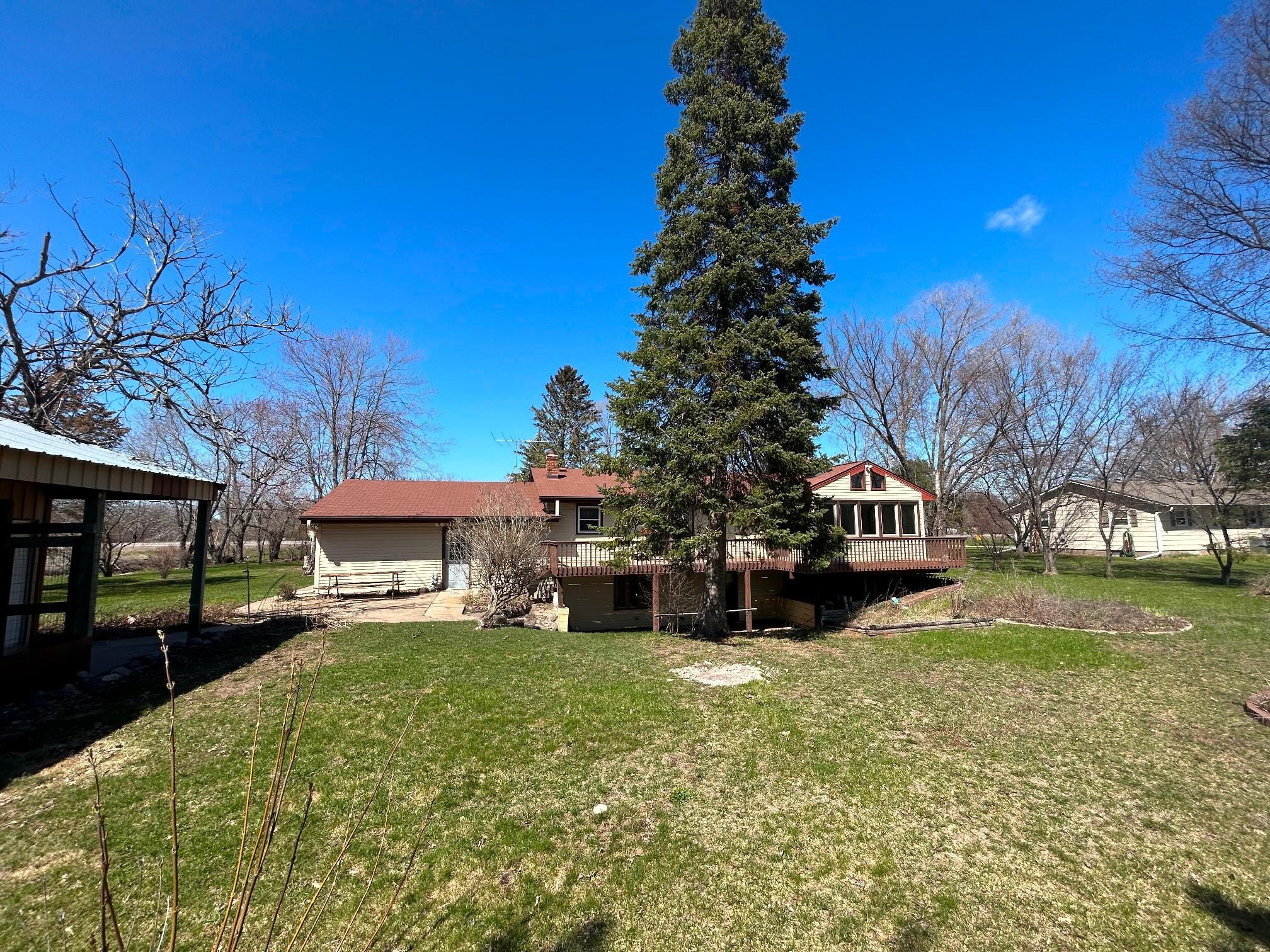 7521 County Road 39 NE