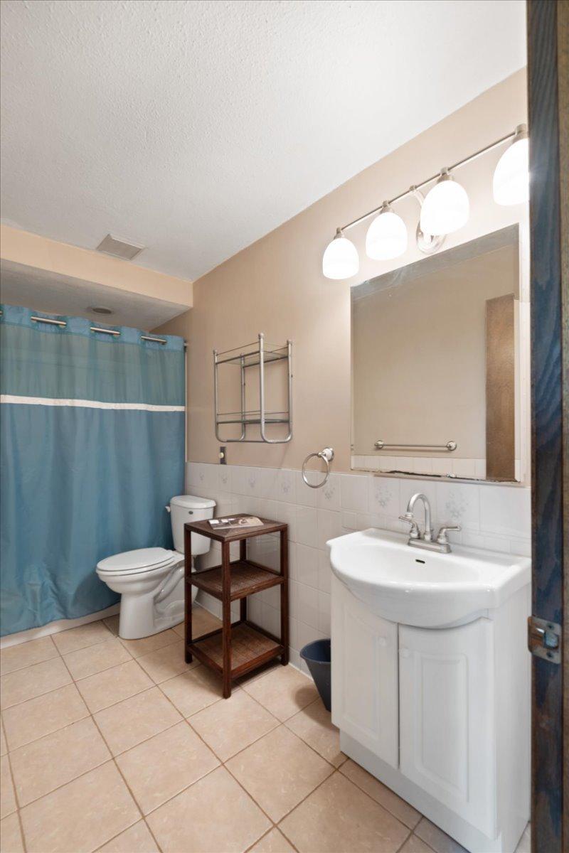 800 N Shore Drive