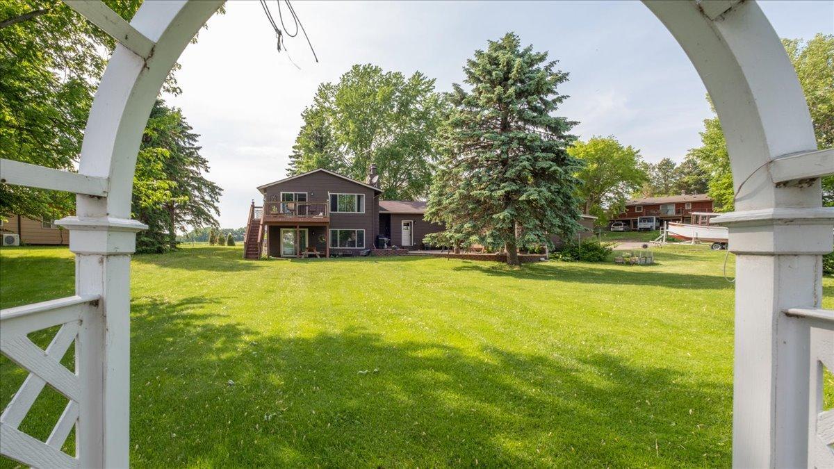 800 N Shore Drive