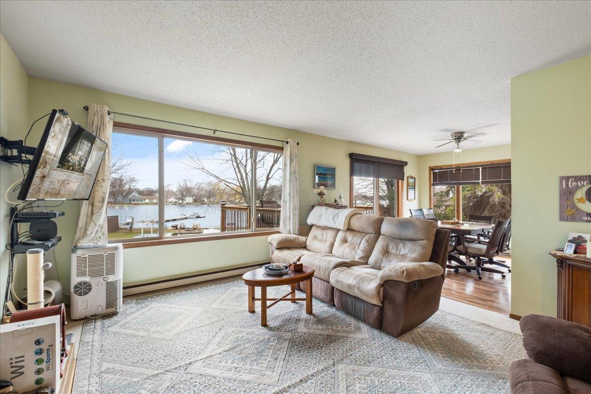 800 N Shore Drive