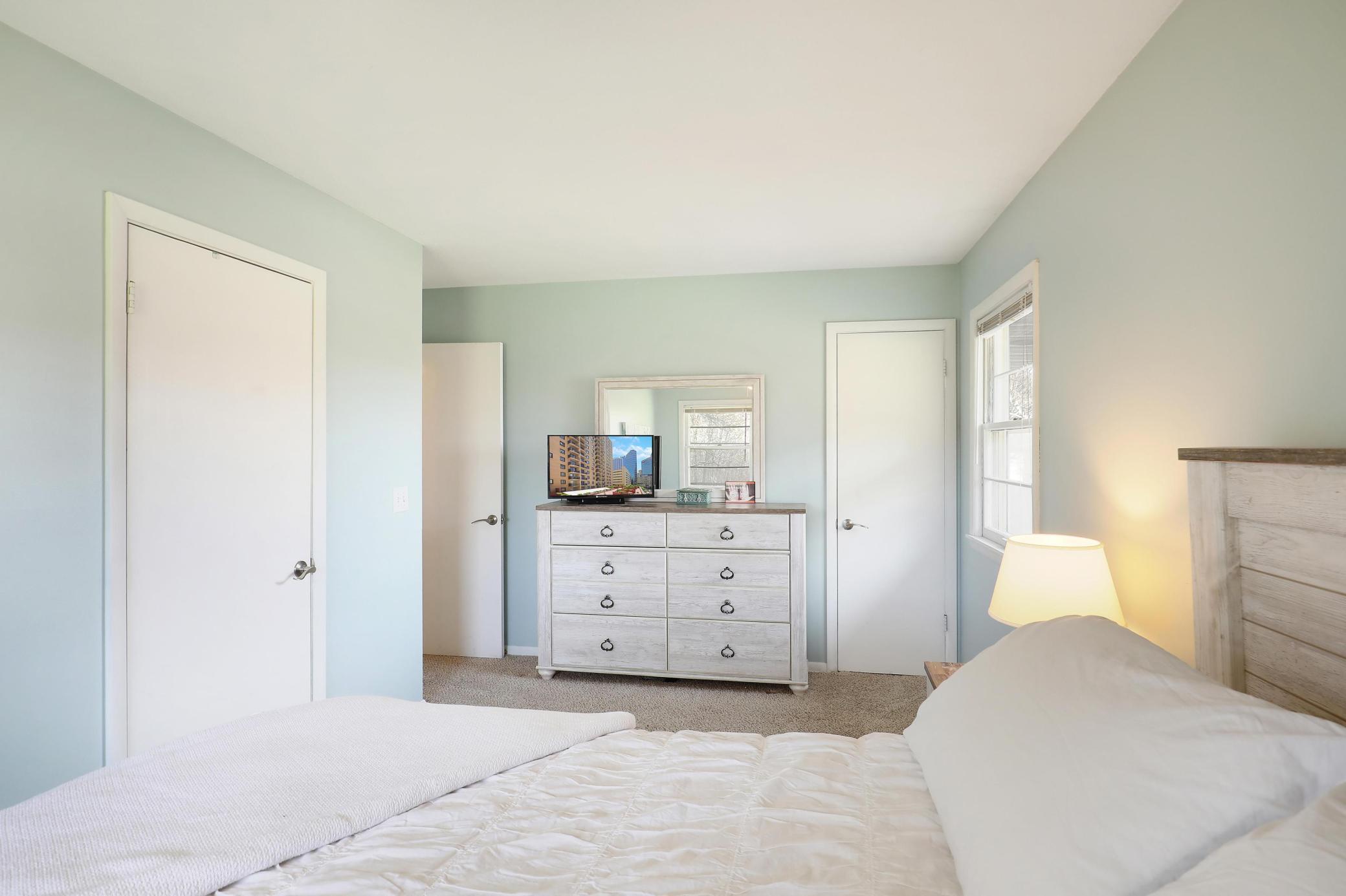 3921 Minnewashta Court