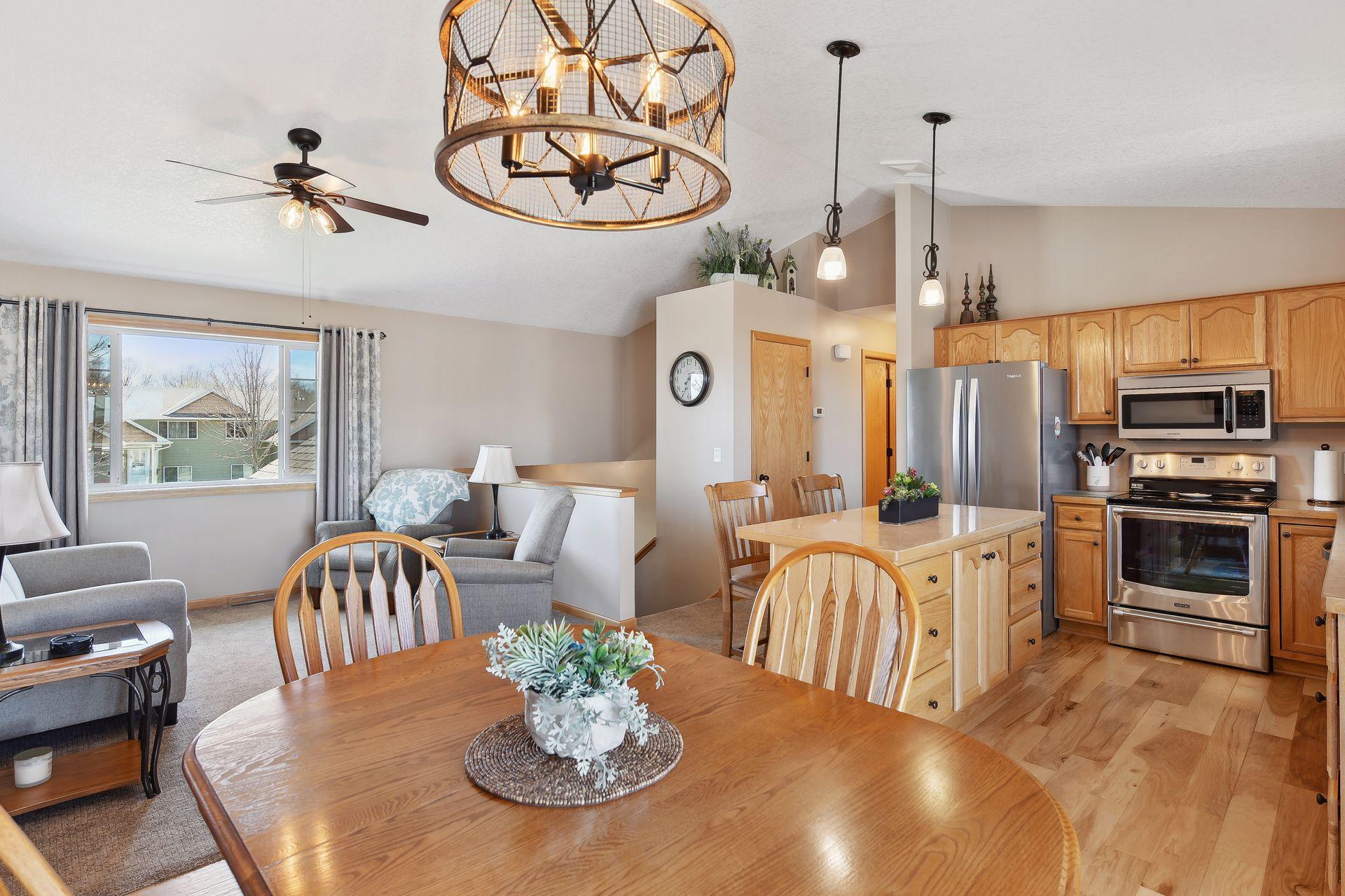 1007 White Tail Lane