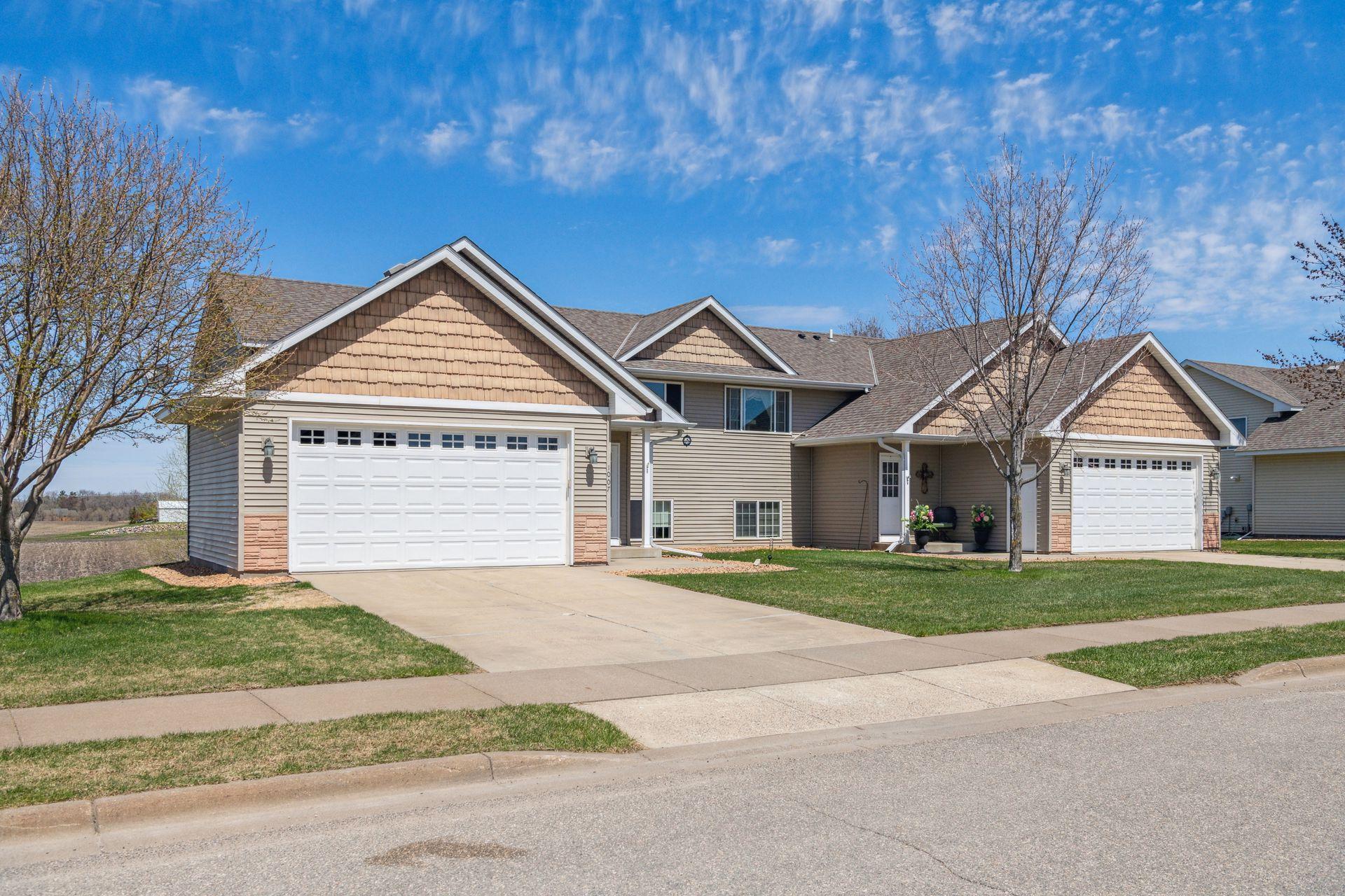1007 White Tail Lane