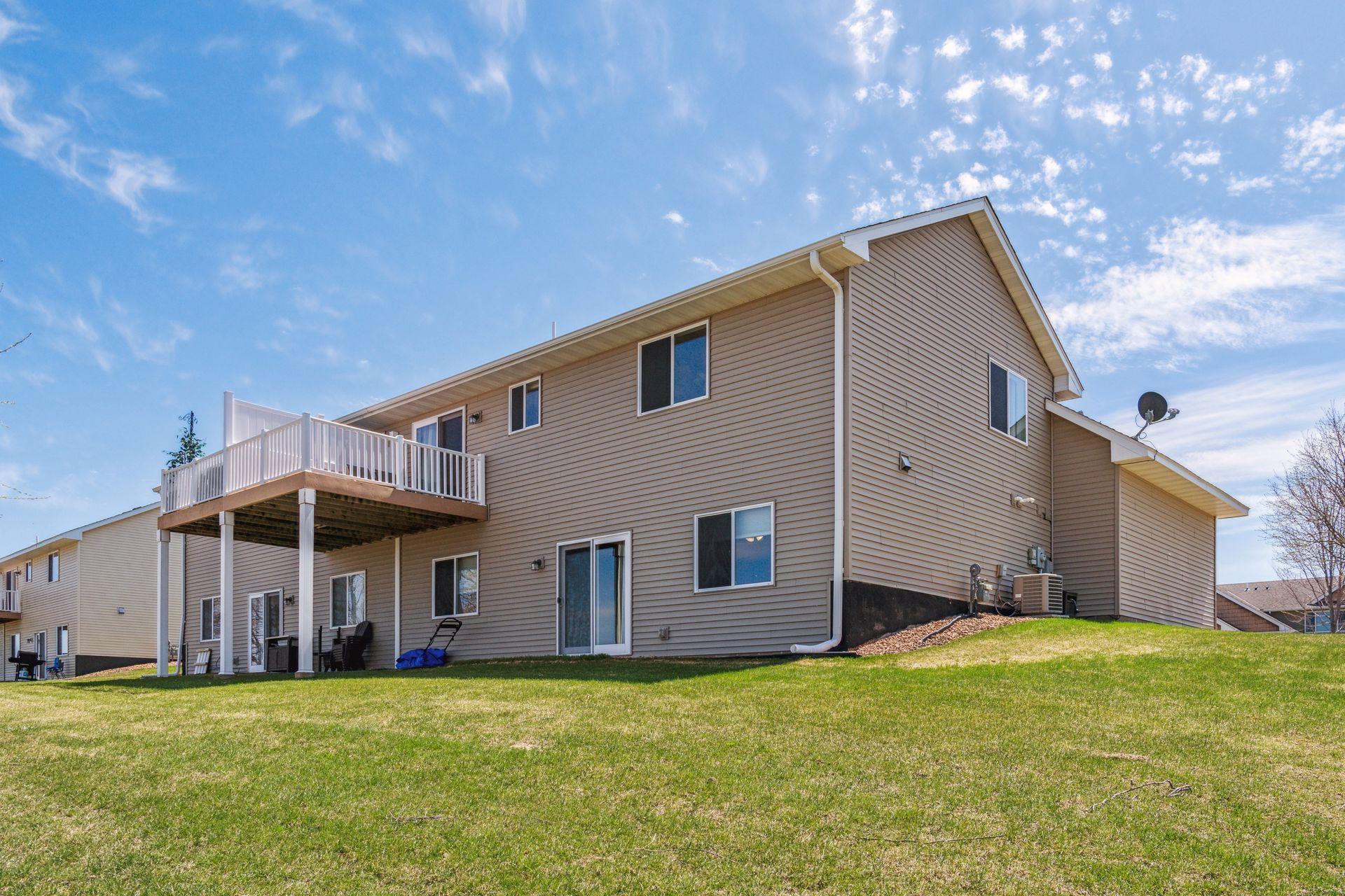 1007 White Tail Lane