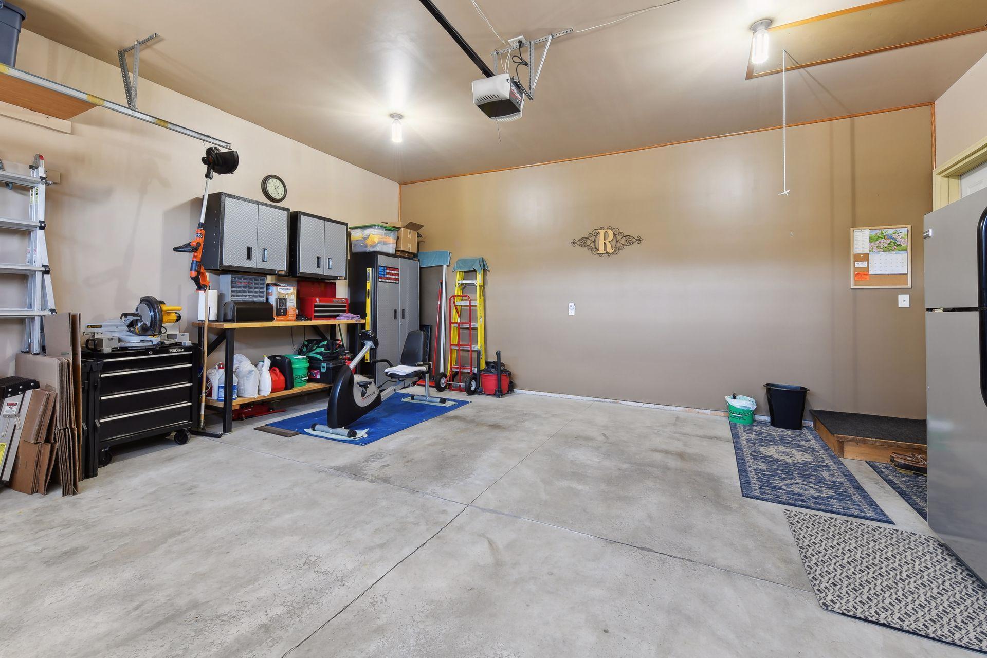 1007 White Tail Lane