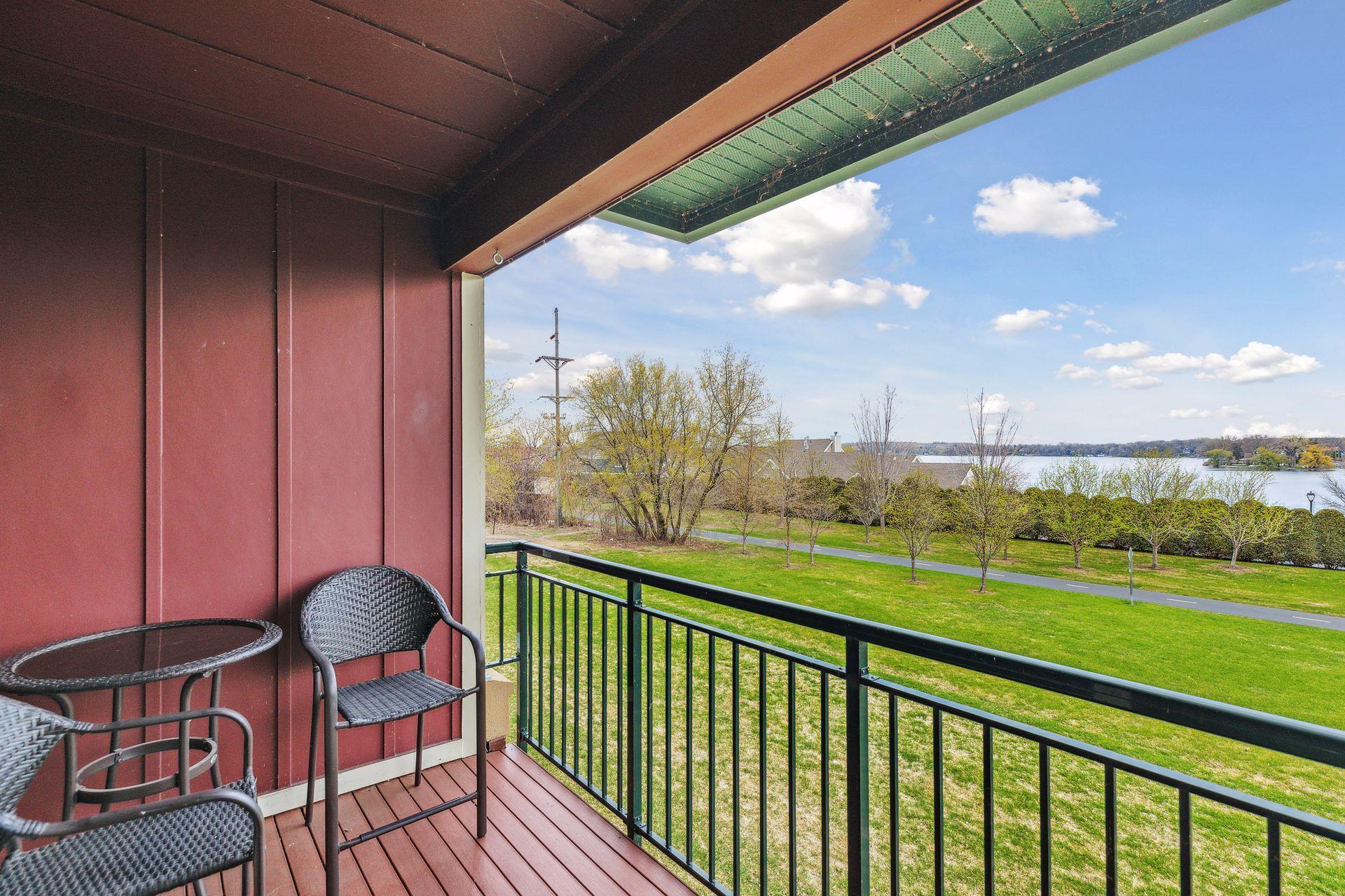 4100 Spring Street Unit: 207