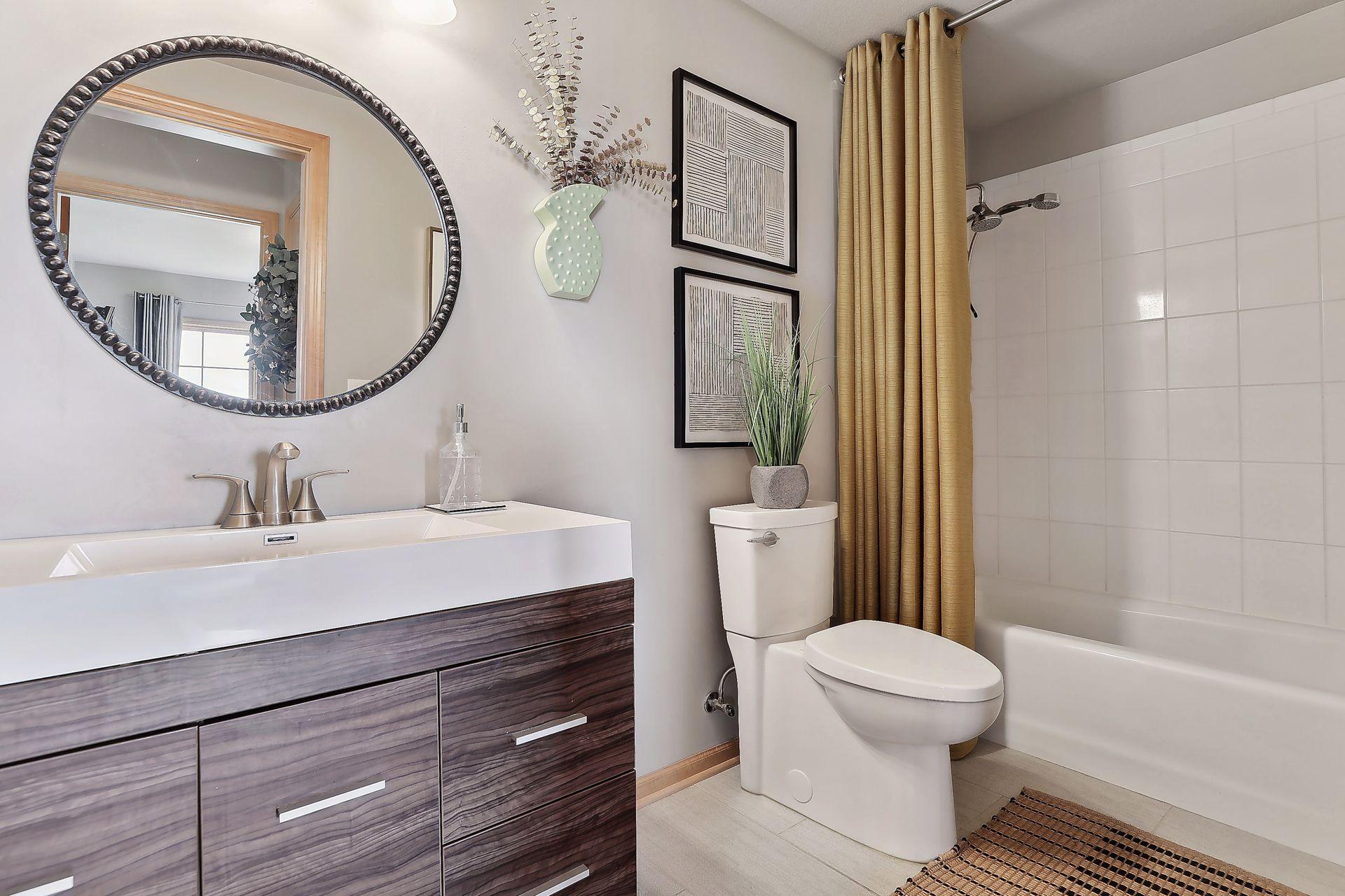 4100 Spring Street Unit: 207
