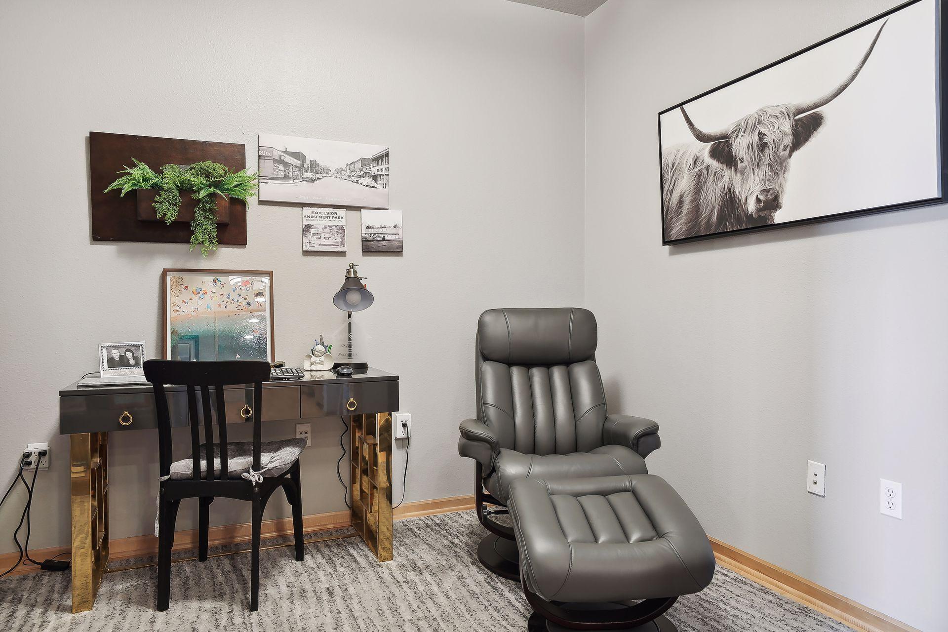 4100 Spring Street Unit: 207