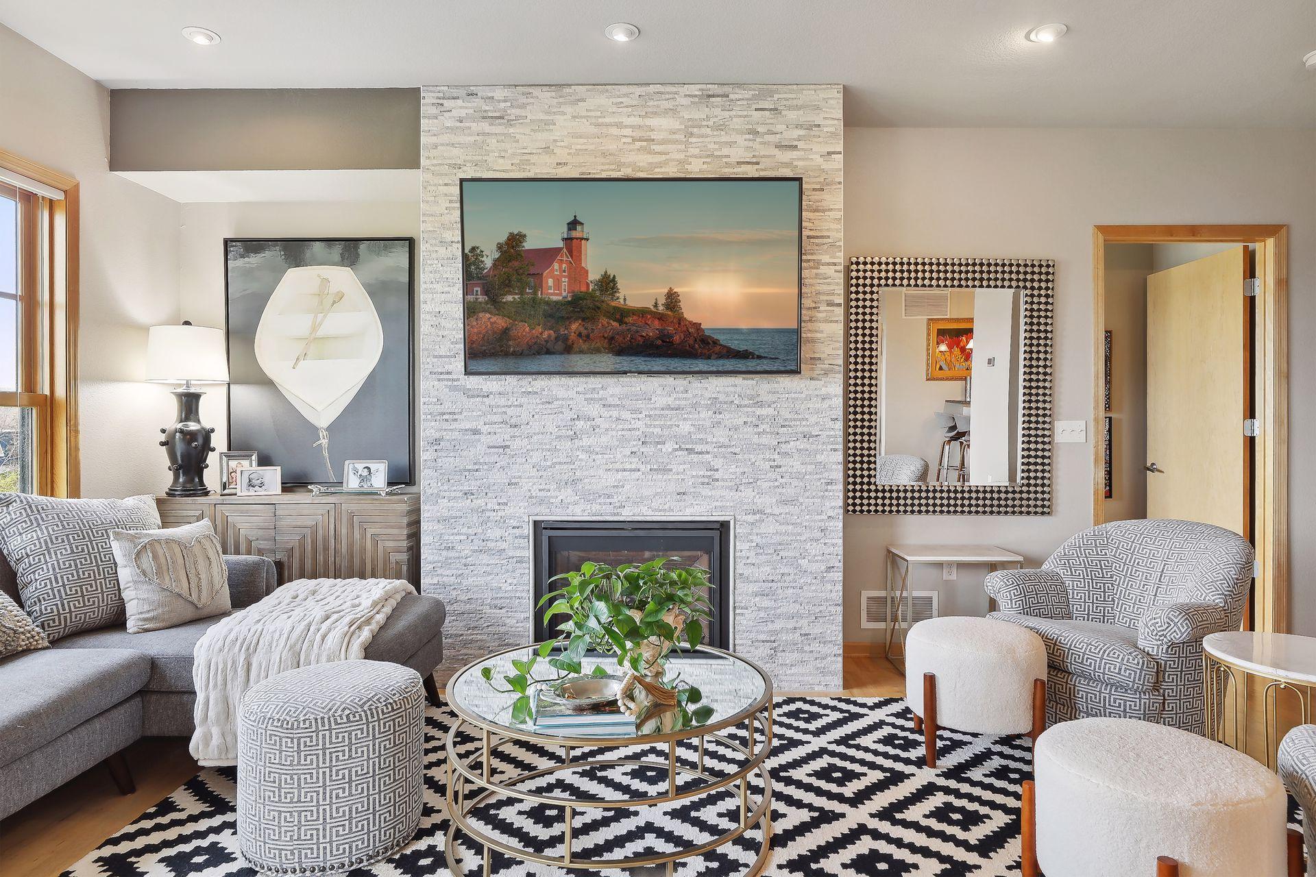 4100 Spring Street Unit: 207