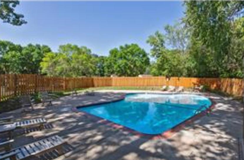 1839 Yuma Lane N