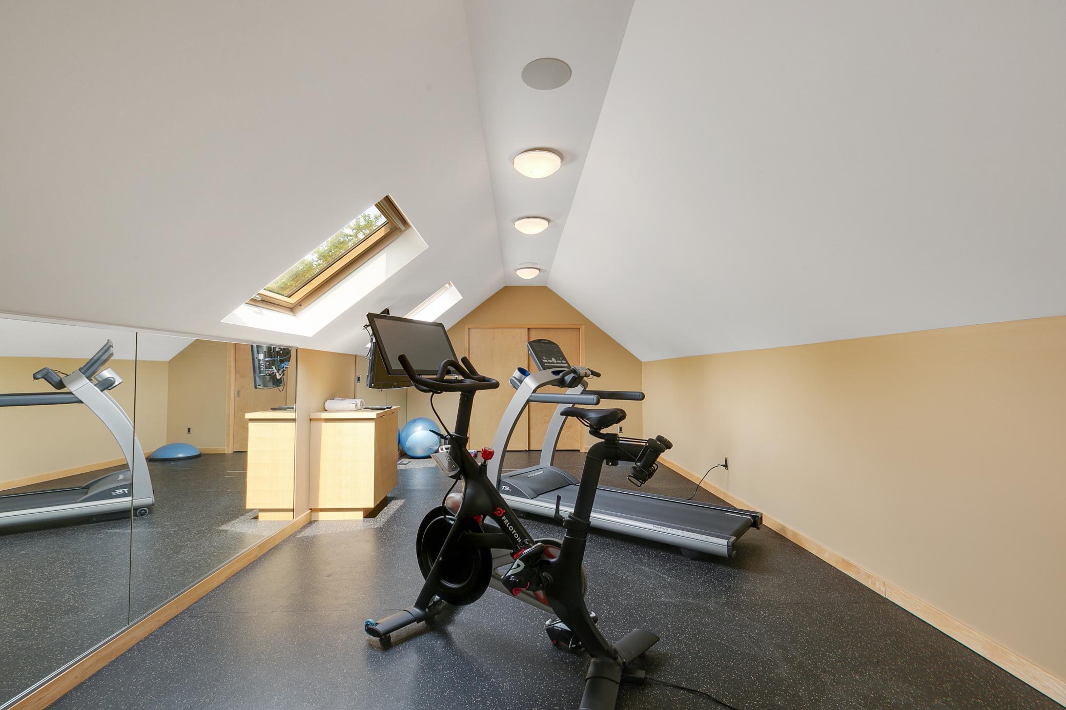 1255 Sylvandale Road