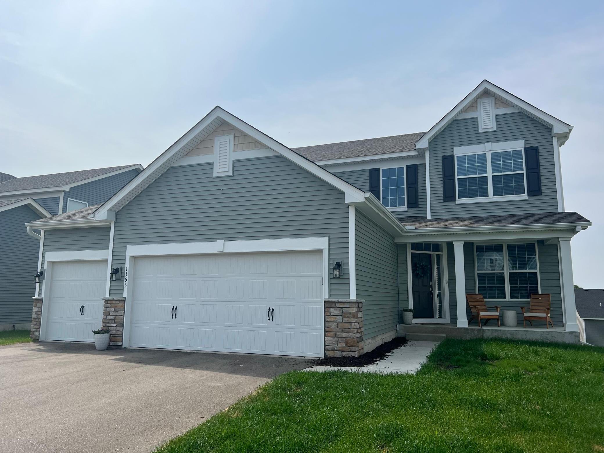 1353 Chestnut Circle
