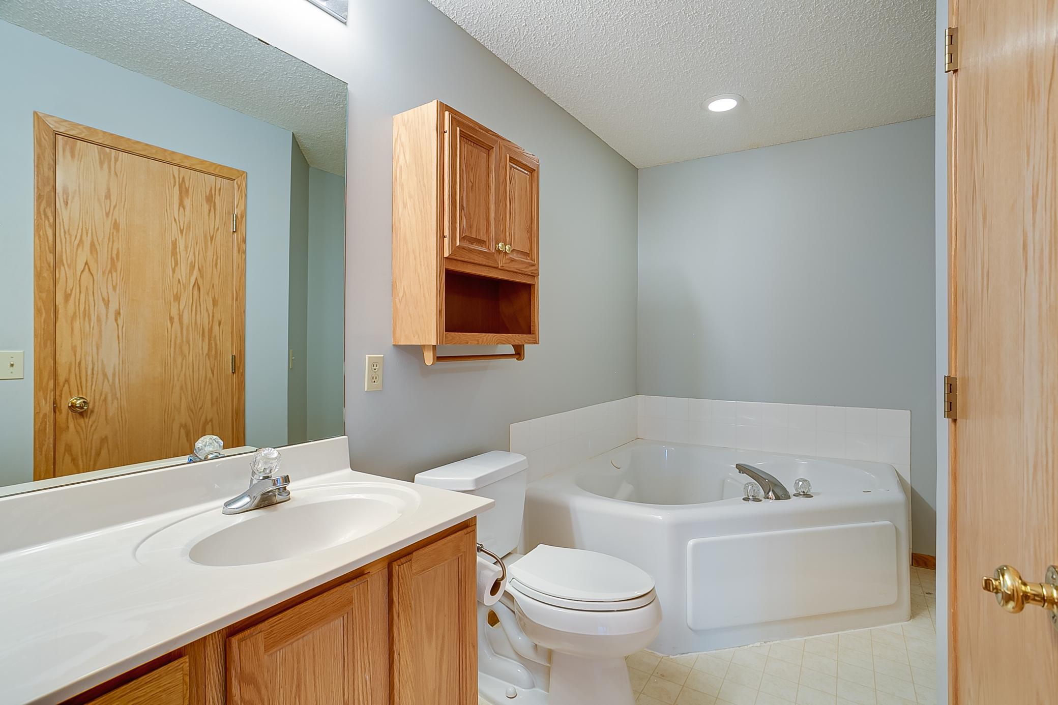 17700 41st Avenue N Unit: 80